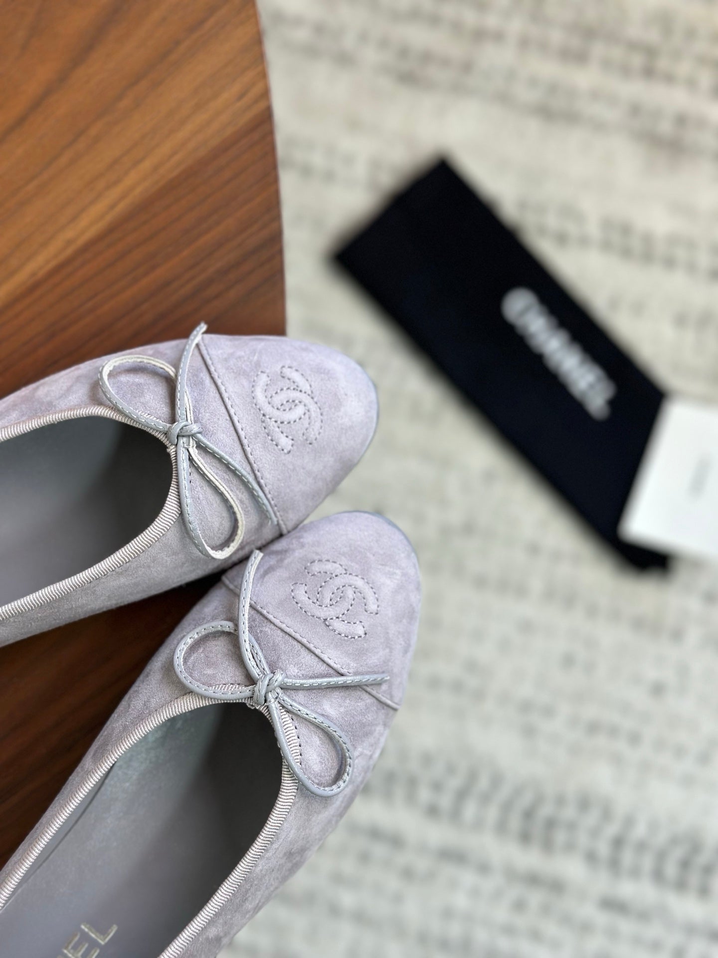 CC 26s Ballet Flat Light Grey Suede 938179