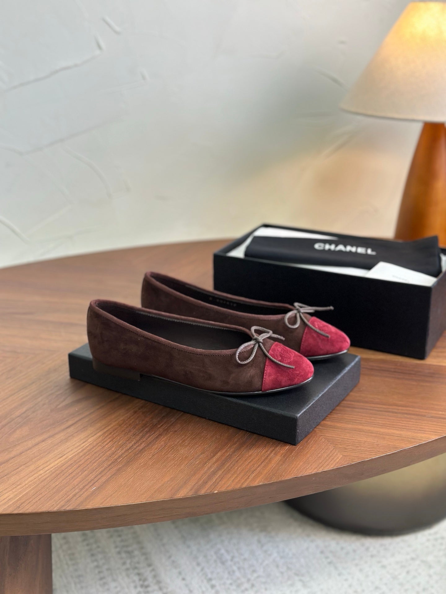 CC 26s Ballet Flat Red Coffee Suede 938190