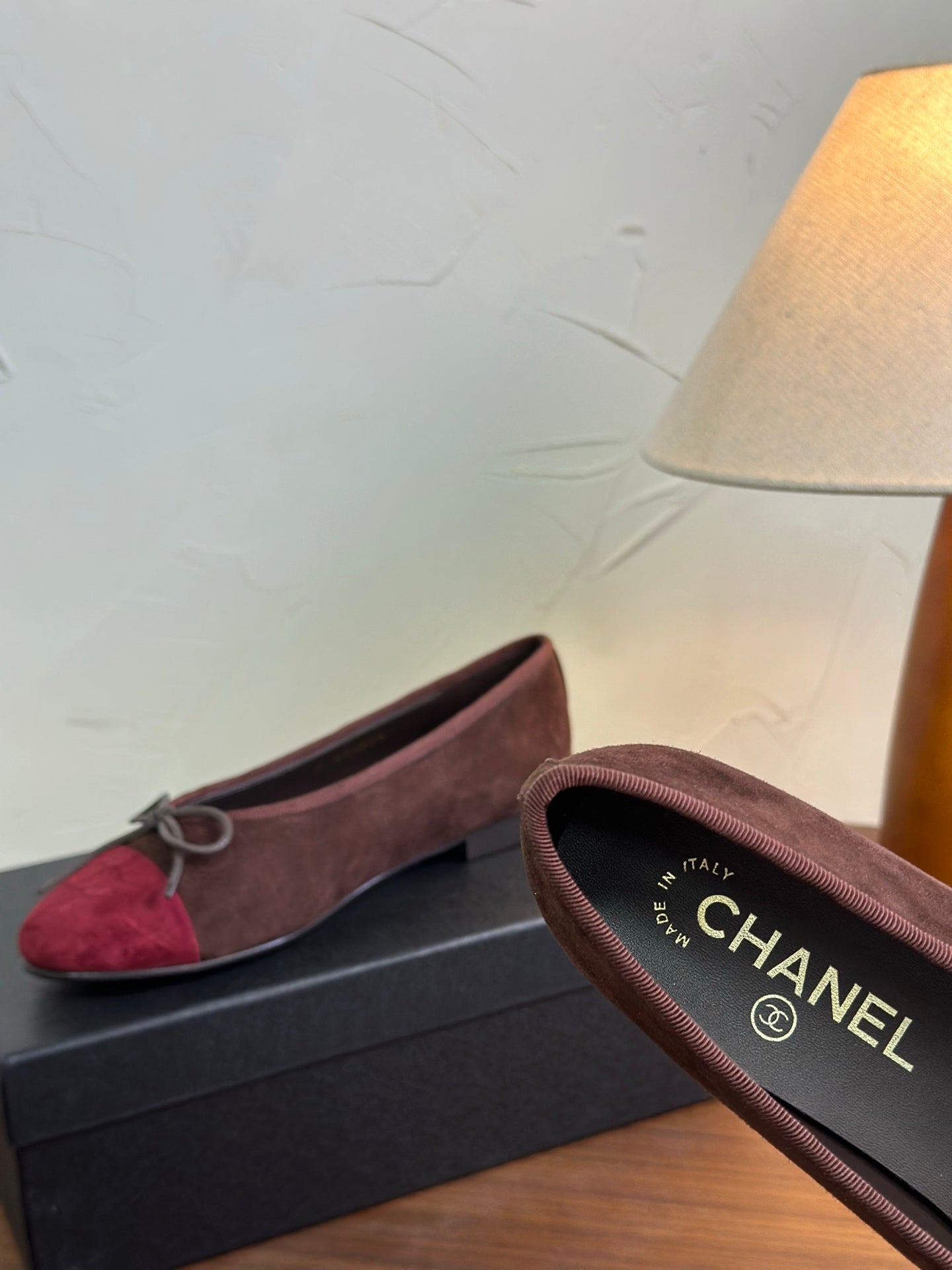 CC 26s Ballet Flat Red Coffee Suede 938190