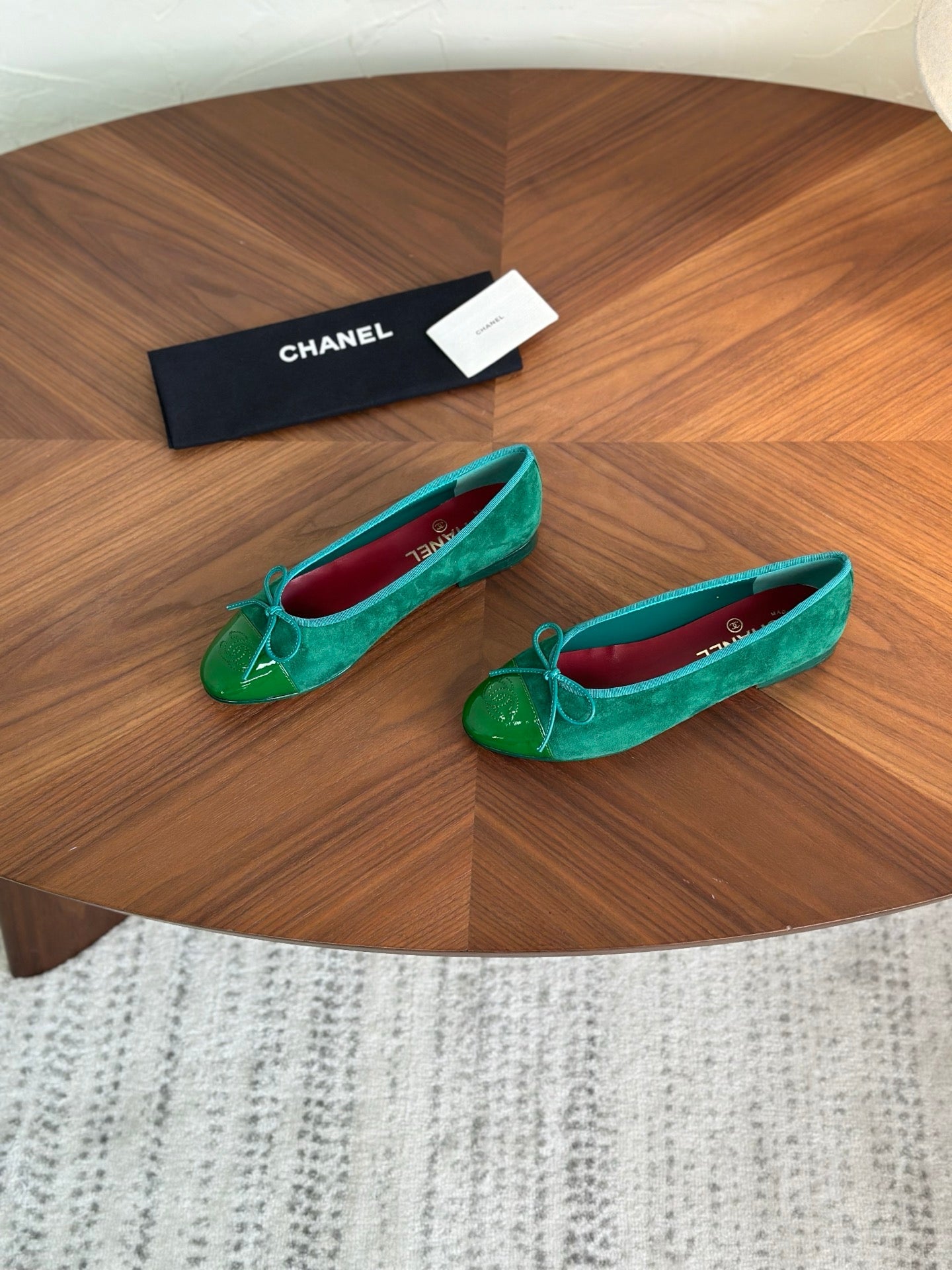 CC 26s Ballet Flat Green Glossy Leather Suede 938191
