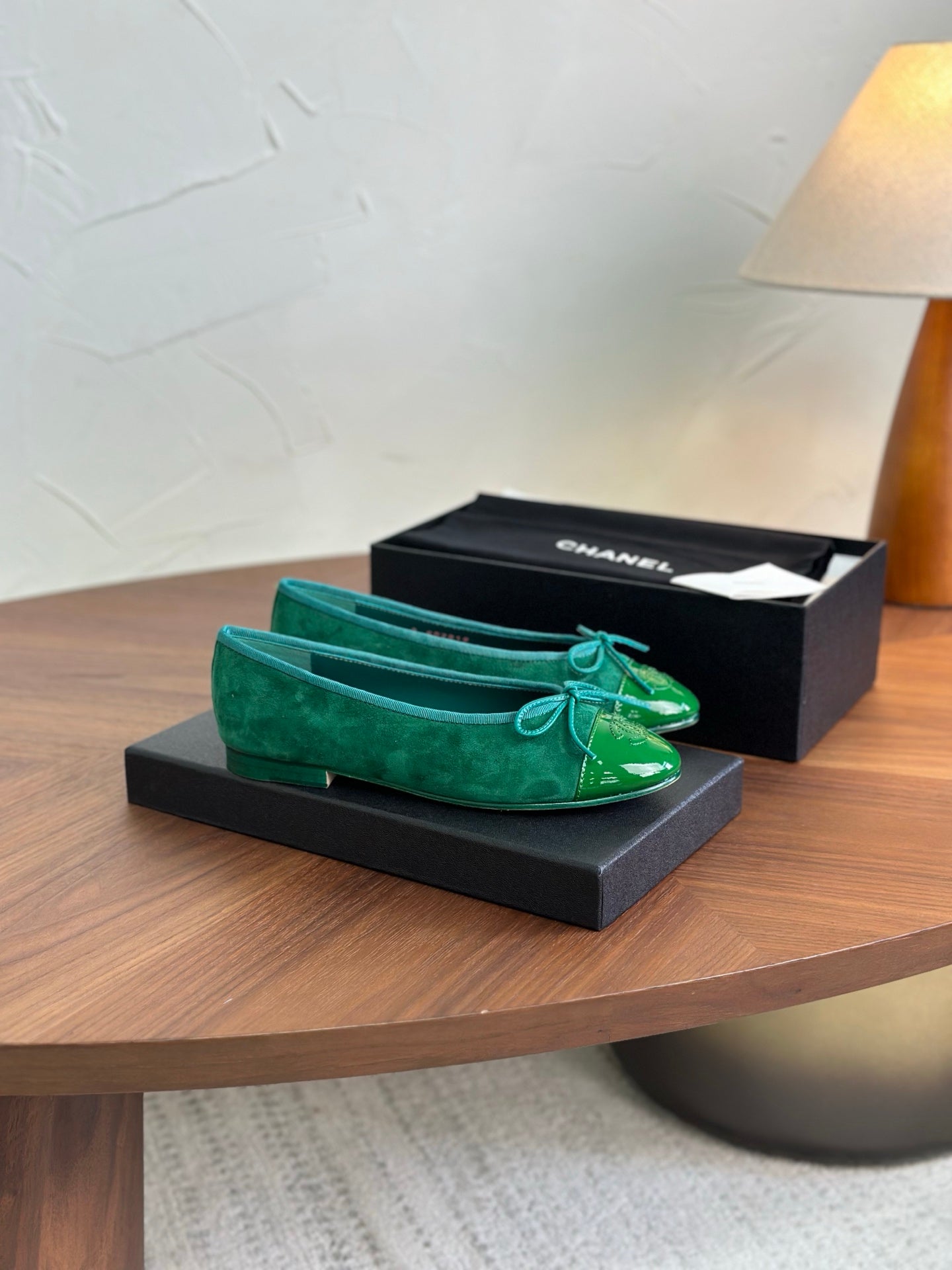 CC 26s Ballet Flat Green Glossy Leather Suede 938191