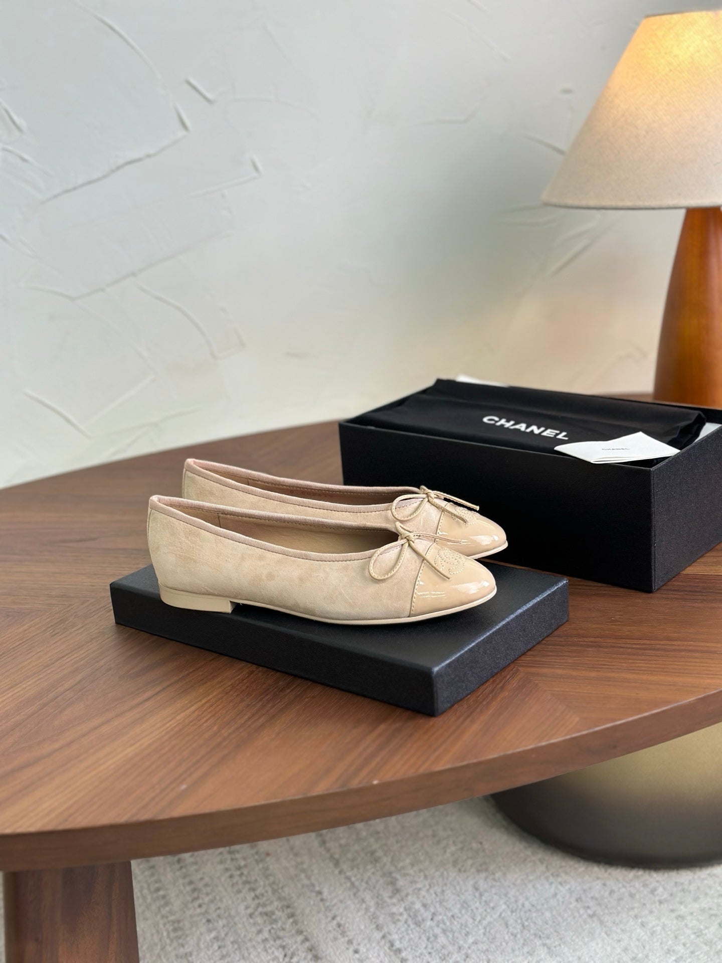 CC 26s Ballet Flat Khaki Suede Glossy Leather 938103