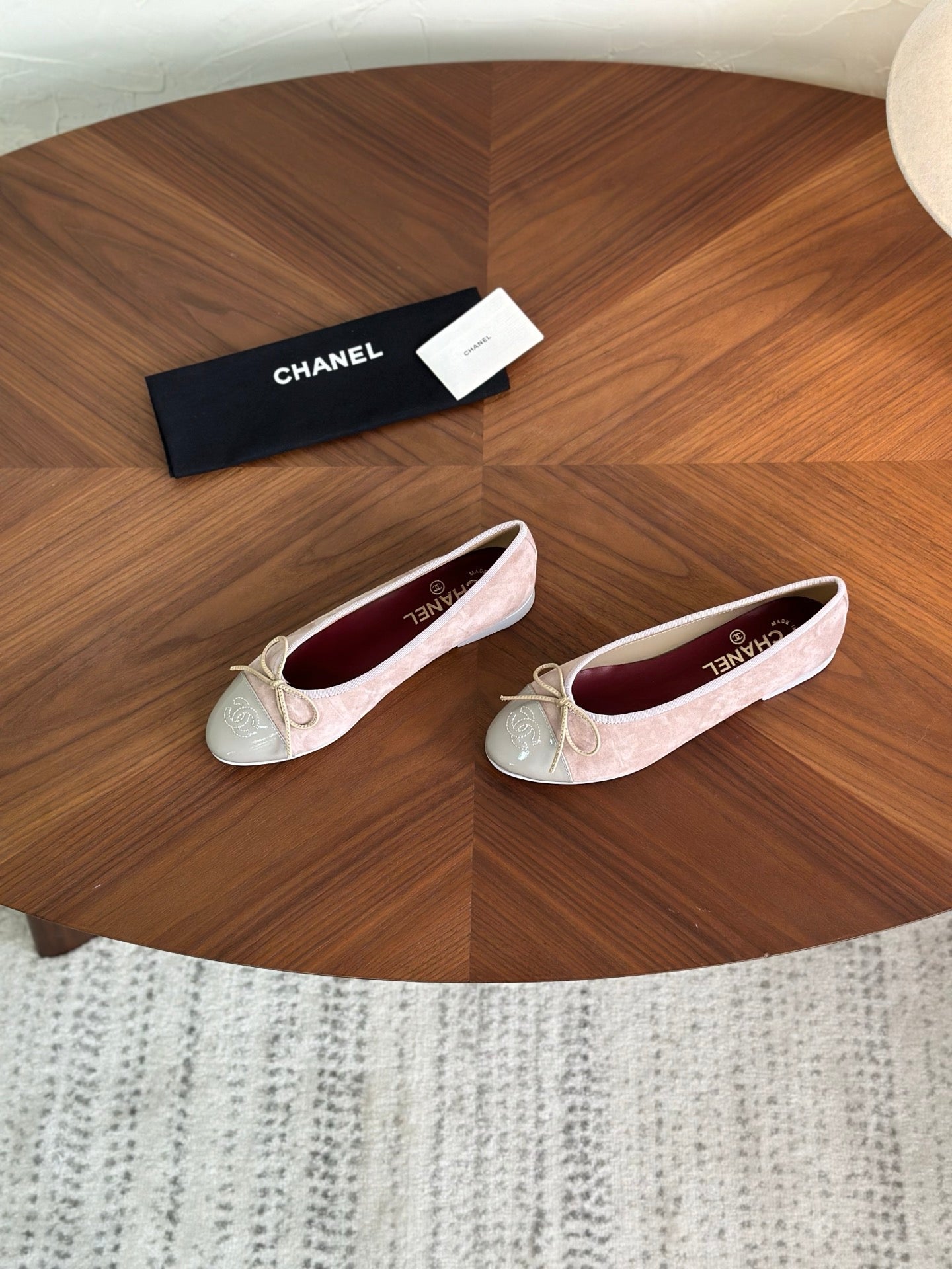 CC 26s Ballet Flat Grey Suede Glossy Leather 938105