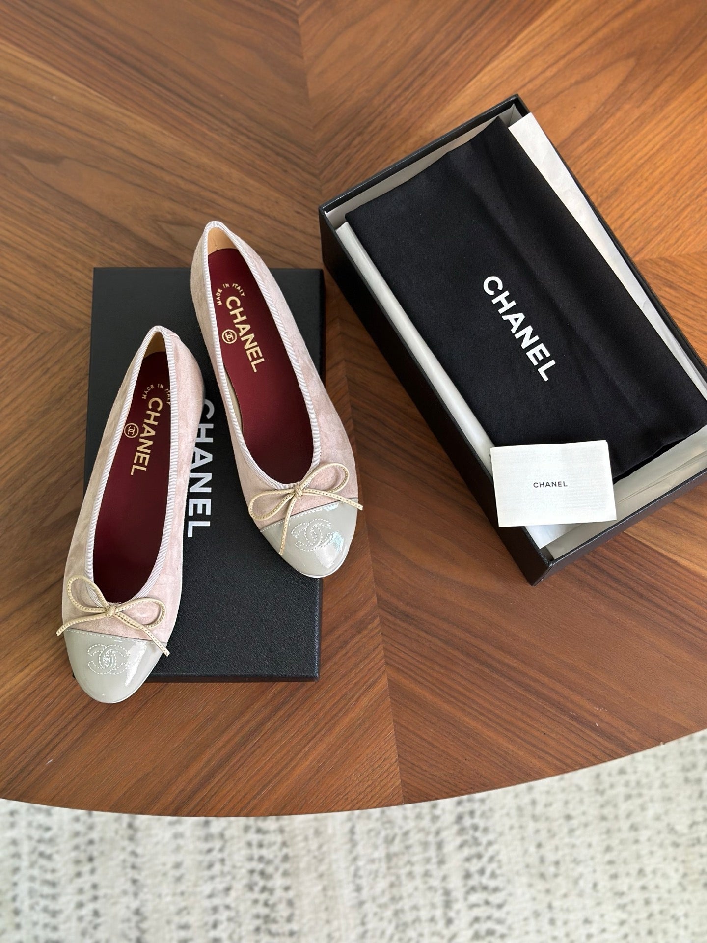 CC 26s Ballet Flat Grey Suede Glossy Leather 938105