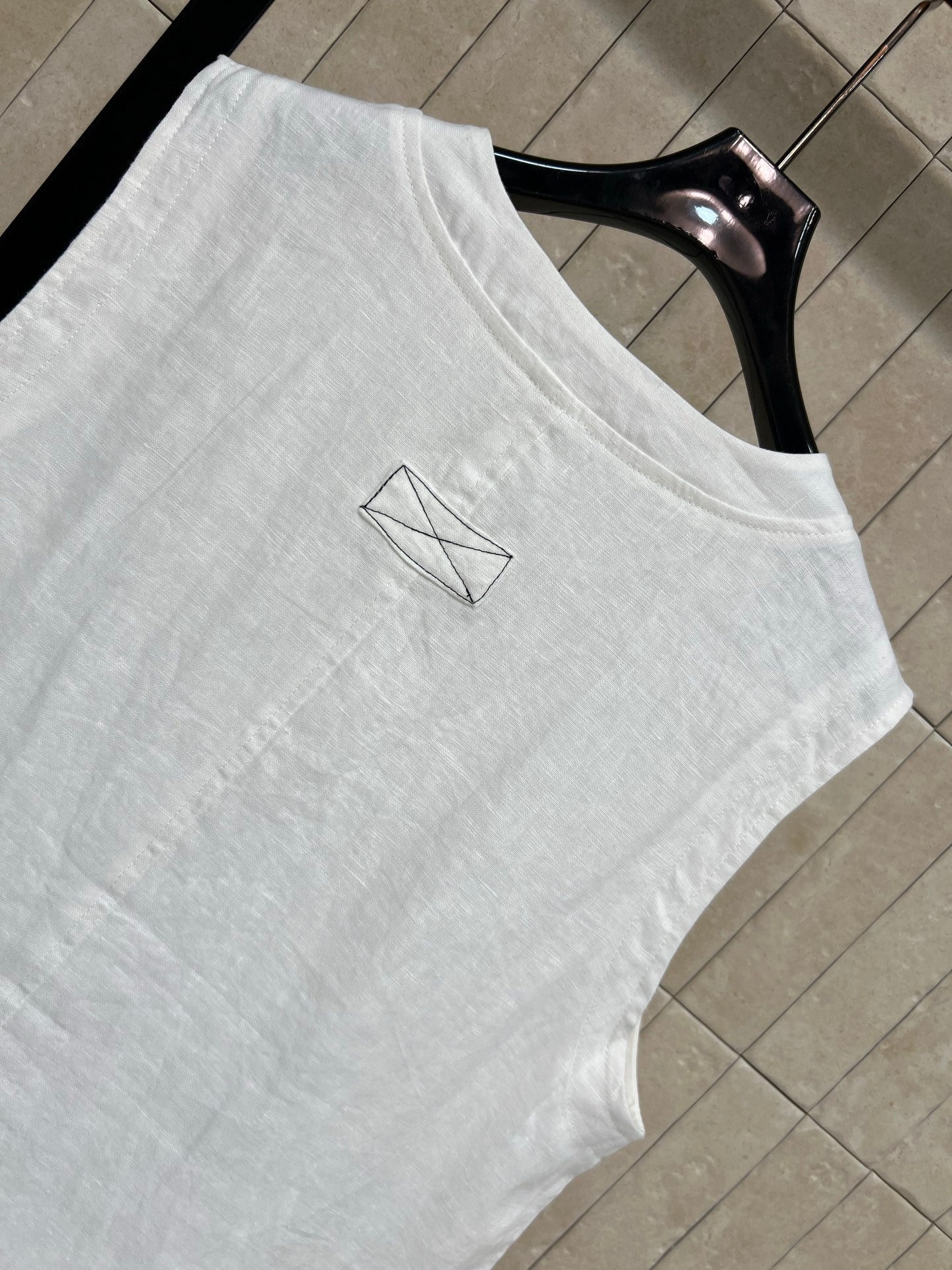 LP 26s Sleeveless Dress White Linen 400721