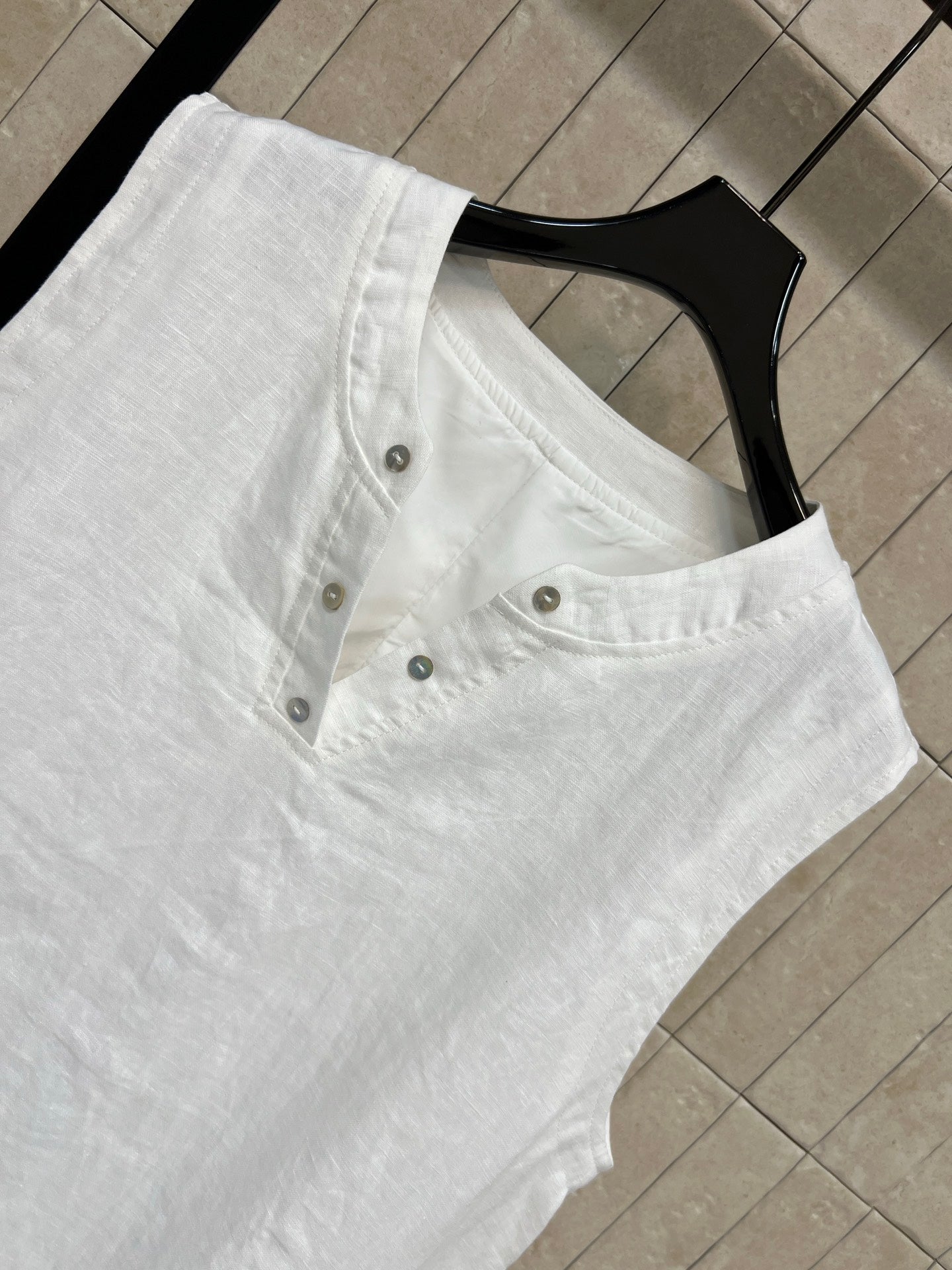 LP 26s Sleeveless Dress White Linen 400721
