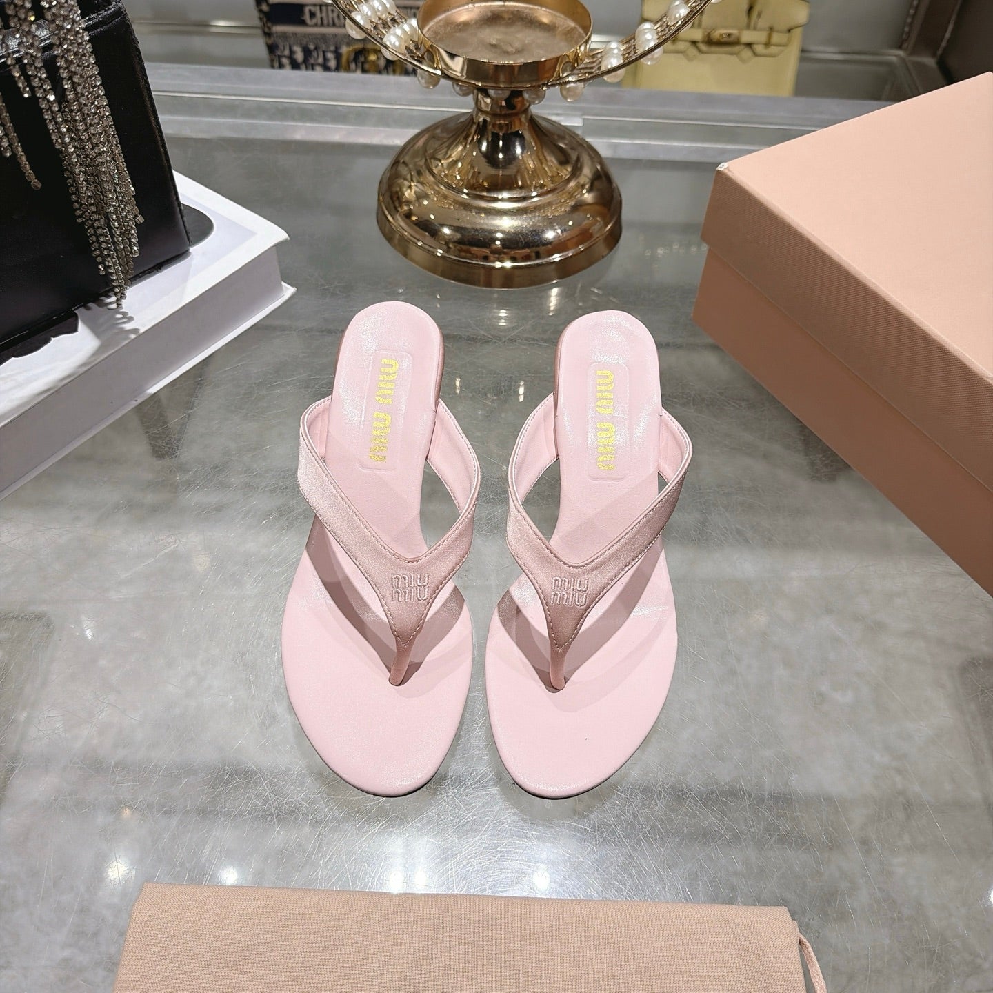 Miu 26s Thong Sandal 6.5cm Light Pink Satin Leather 951523