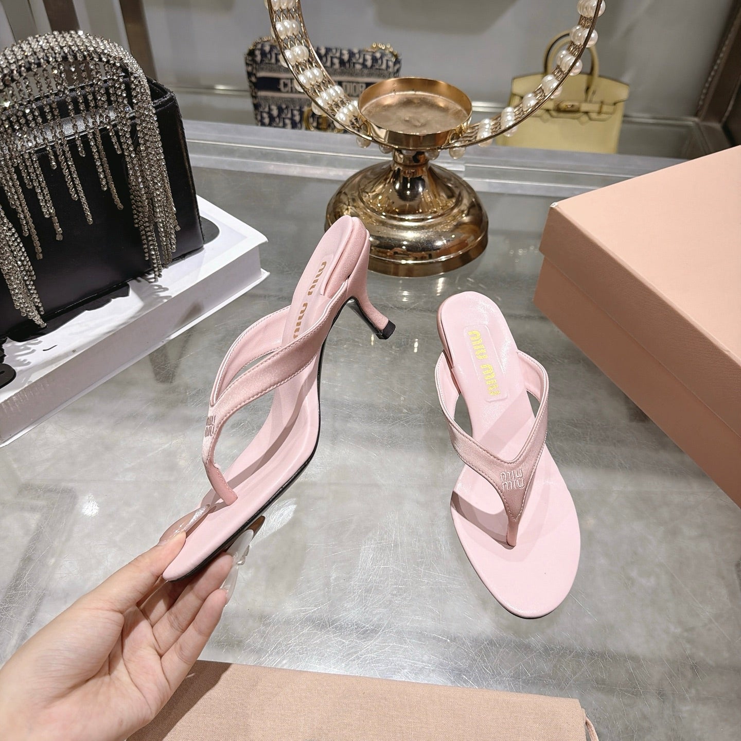 Miu 26s Thong Sandal 6.5cm Light Pink Satin Leather 951523