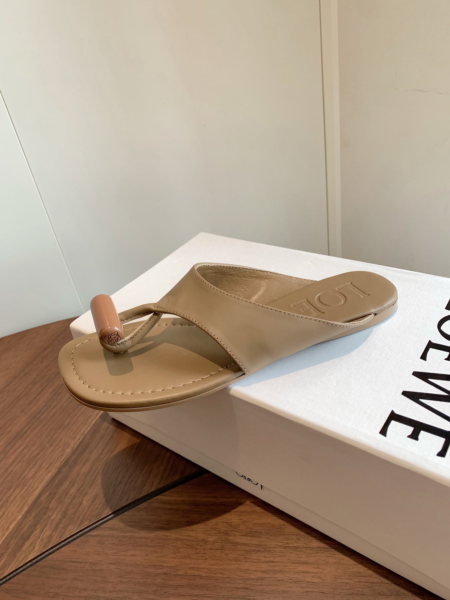 Loewe Toggle Sandals Beige Leather 878018