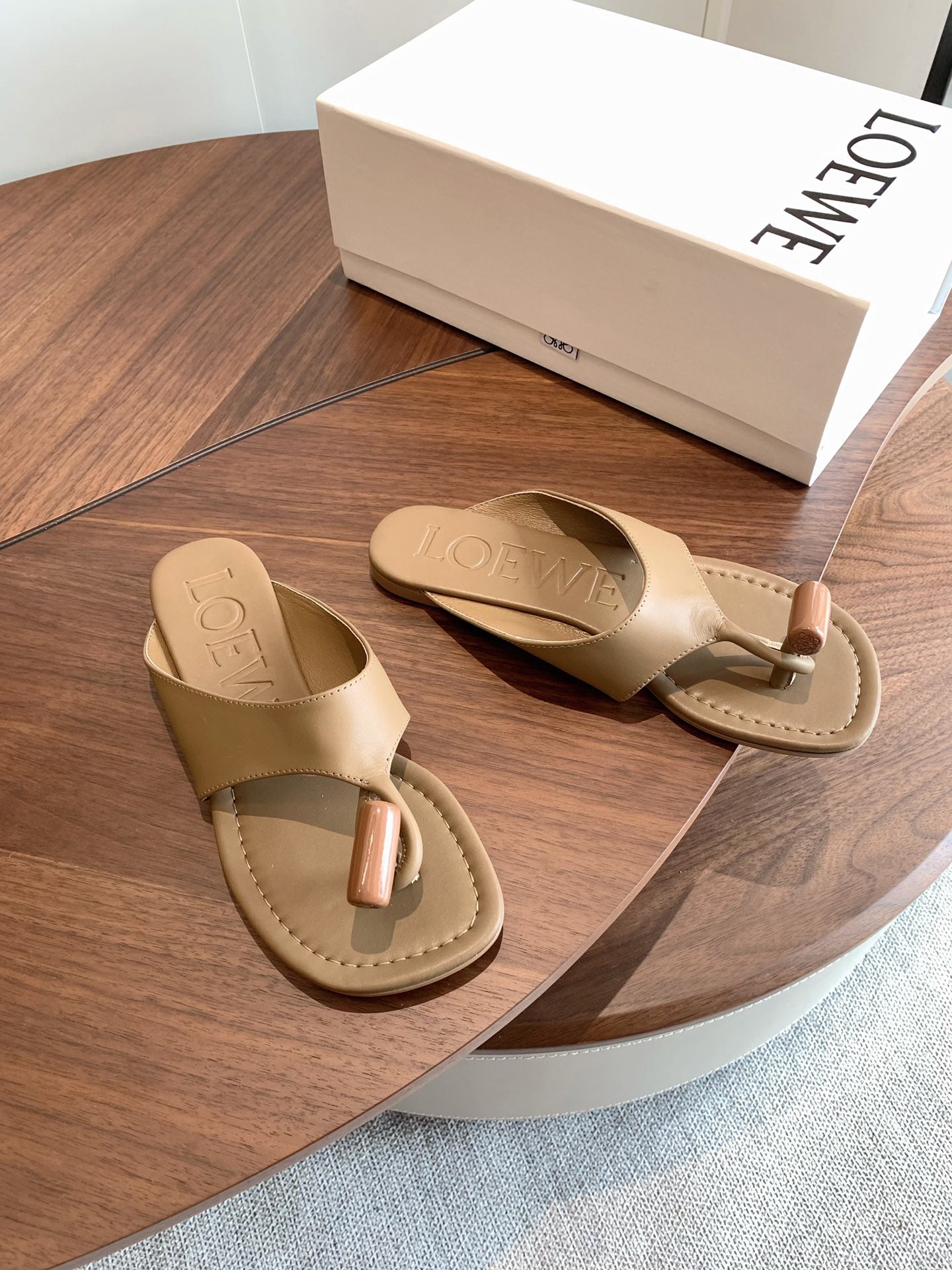 Loewe Toggle Sandals Beige Leather 878018