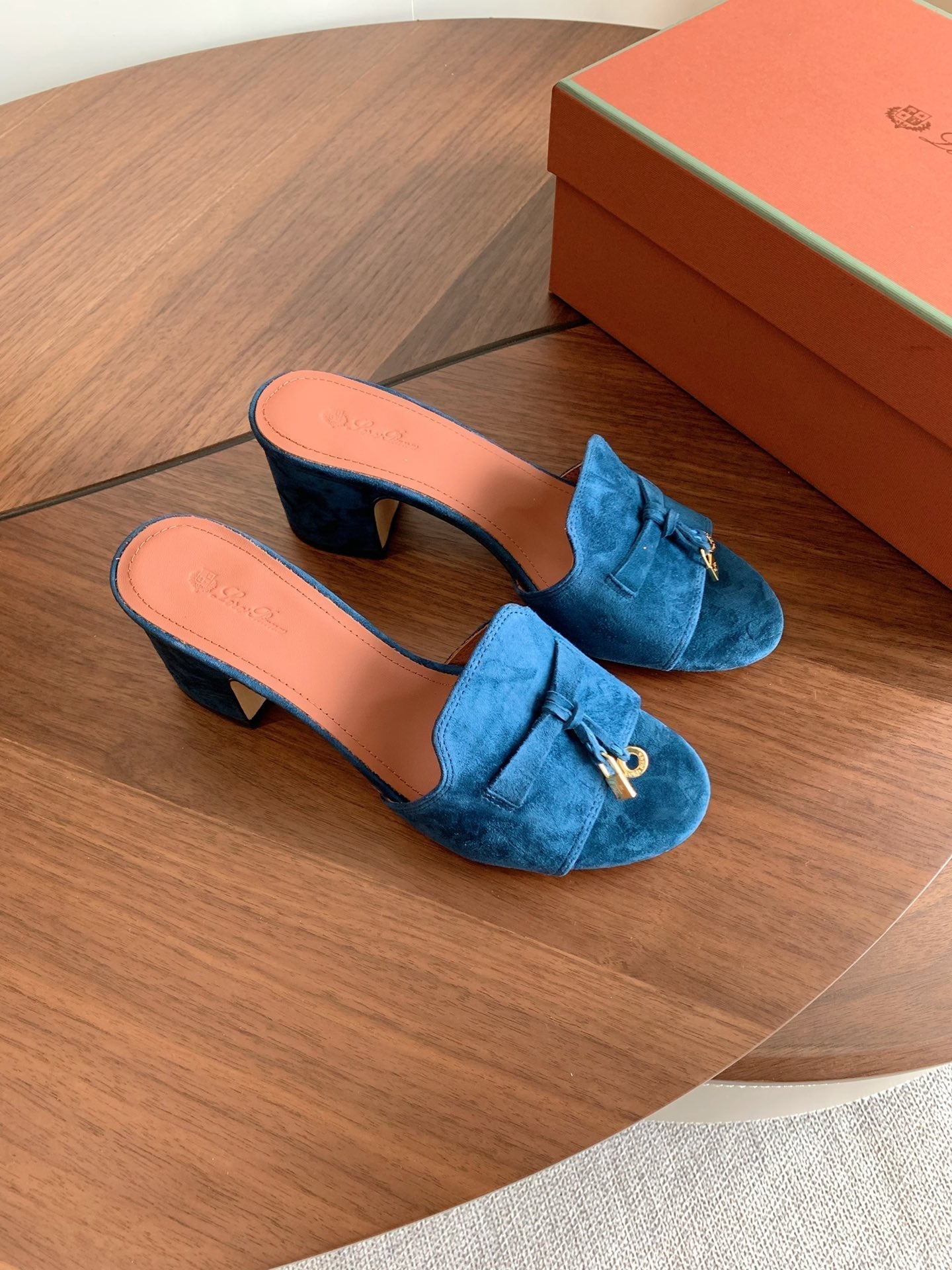 LP 26s Summer Mule Heels 60mm In Dark Blue Suede