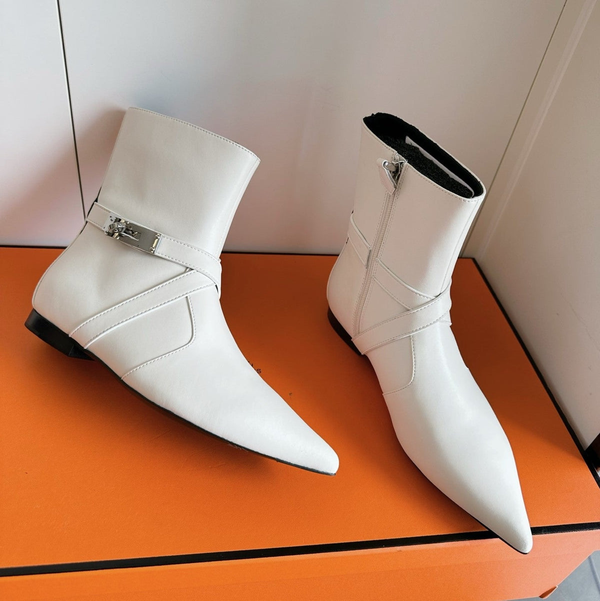 HM 26s Nice Ankle Boots 1.5cm White Leather 150729