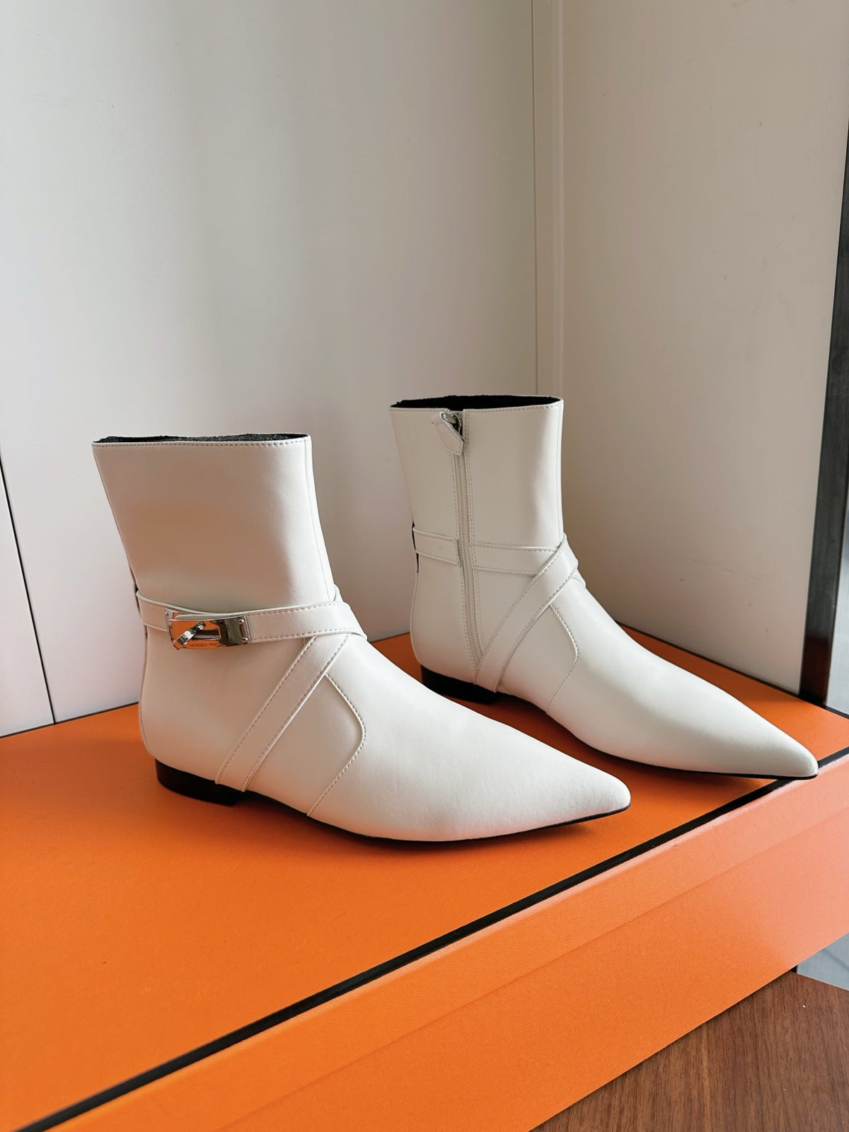HM 26s Nice Ankle Boots 1.5cm White Leather 150729