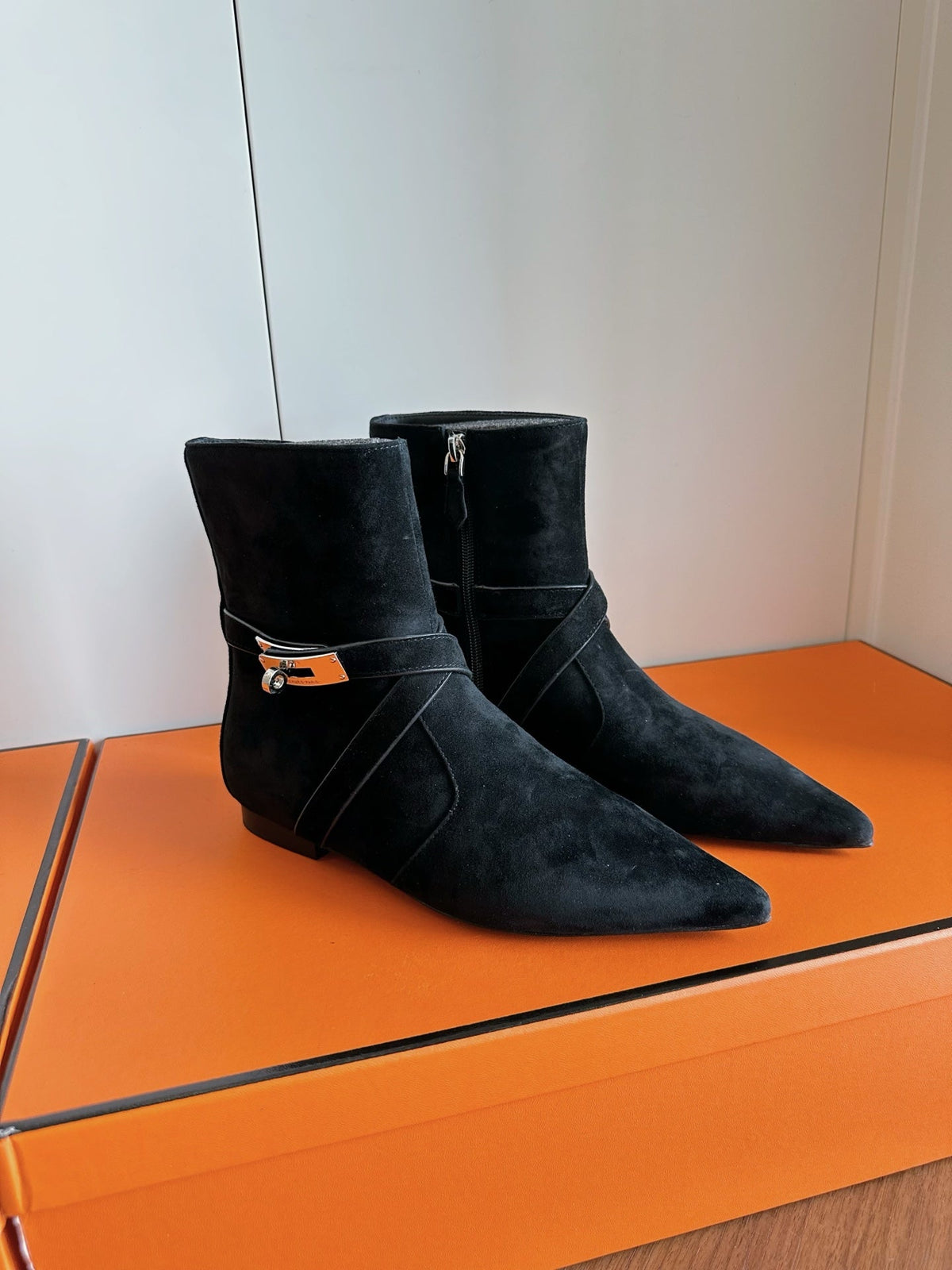 HM 26s Nice Ankle Boots 1.5cm Black Suede 149079