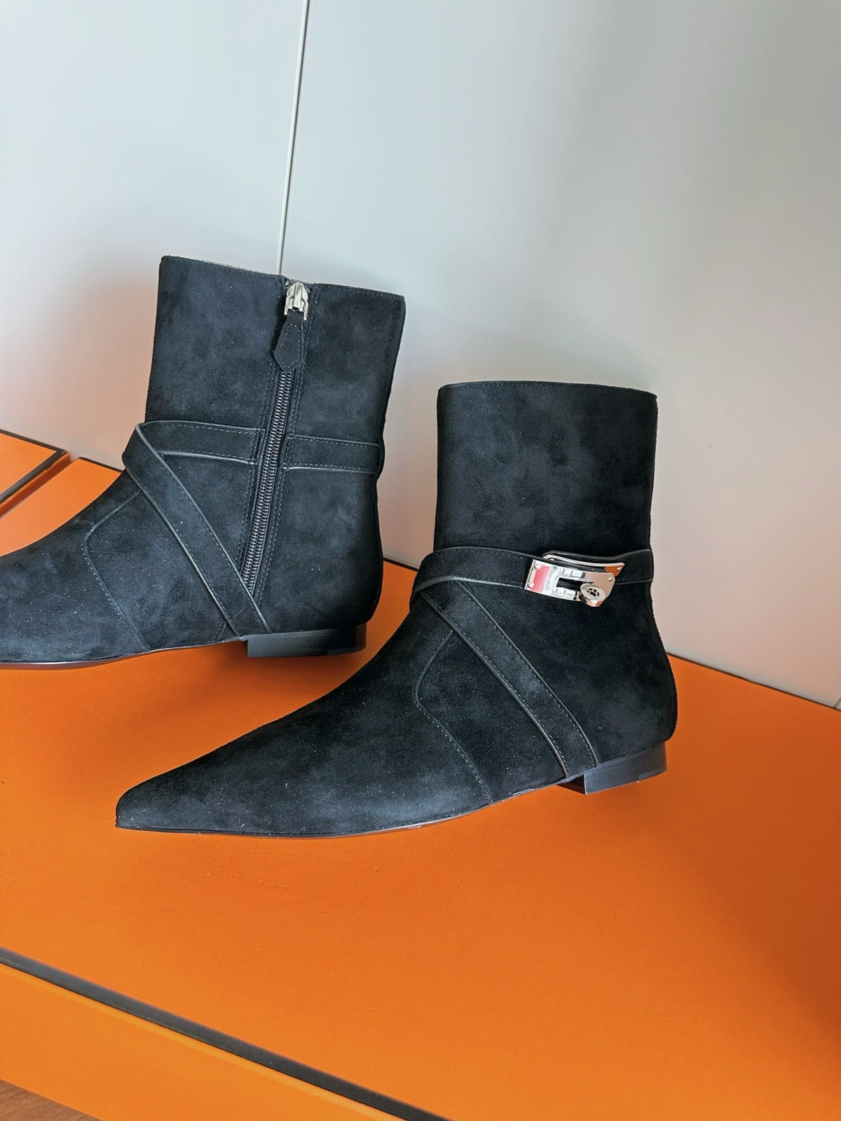 HM 26s Nice Ankle Boots 1.5cm Black Suede 149079