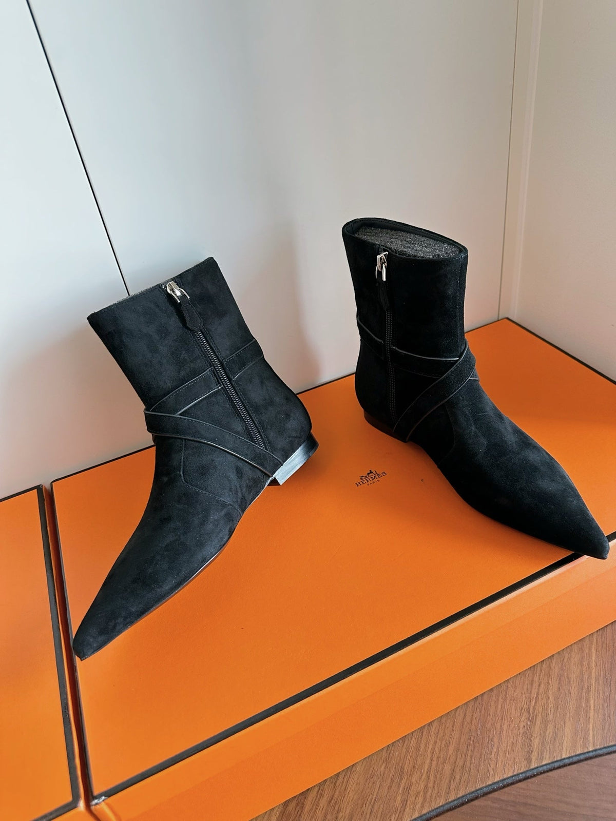 HM 26s Nice Ankle Boots 1.5cm Black Suede 149079