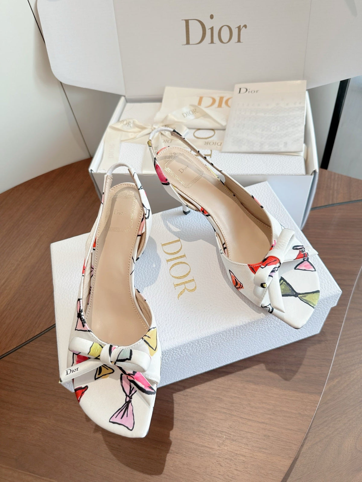 CD 26s J'Adior Slingback Sandals White Multicolor Bow Print Grosgrain 150510