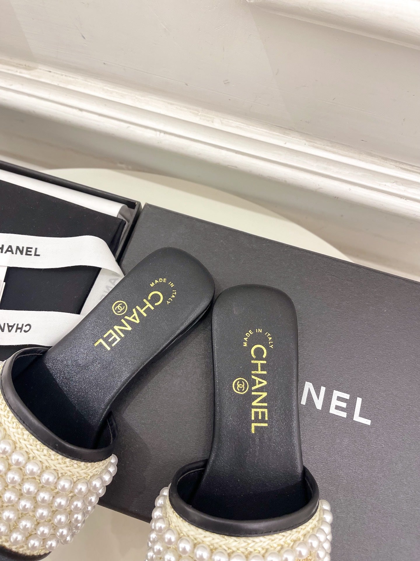 Chanel Flat Sandal In White Mix Black Calfskin