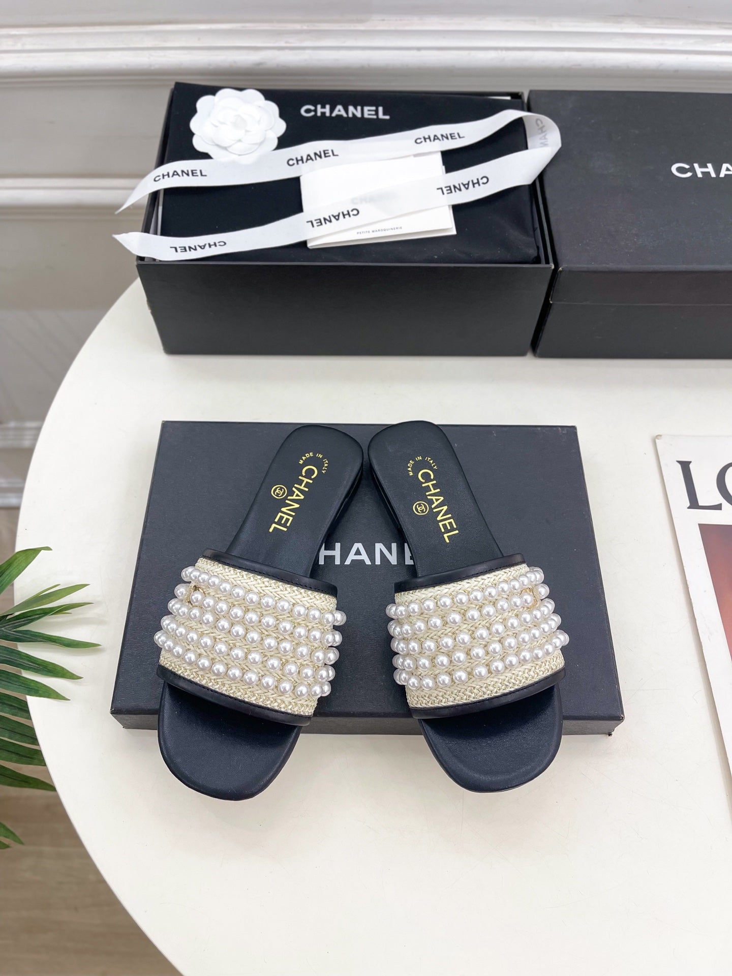 Chanel Flat Sandal In White Mix Black Calfskin