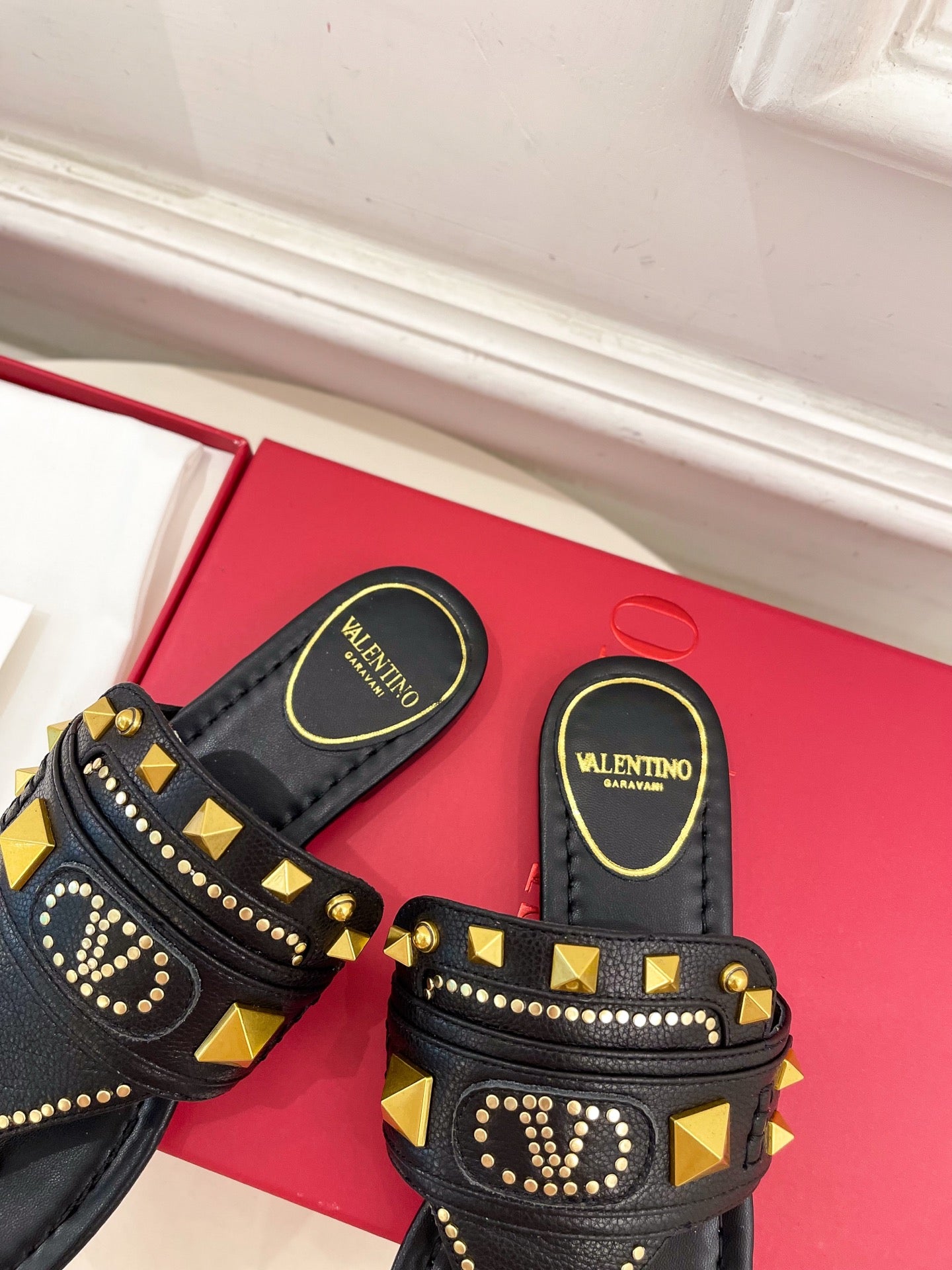 Plaster Caster Buffalo Thong Sandal Black Calfskin And Cowhide 307474Plaster Caster Buffalo Thong Sandal Black Calfskin And Cowhide 307474