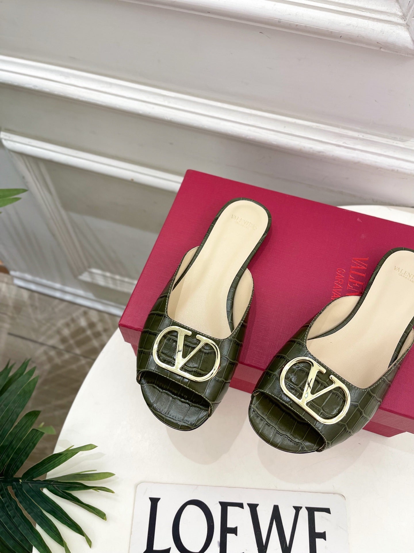 Vlogo Slides Black Croc-Embossed Leather 746269
