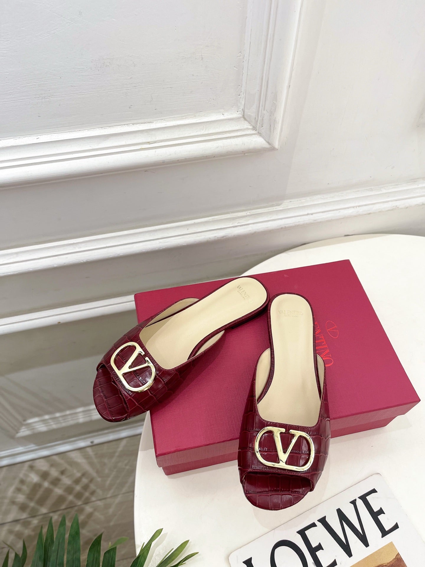 Vlogo Slides Burgundy Croc-Embossed Leather 746270