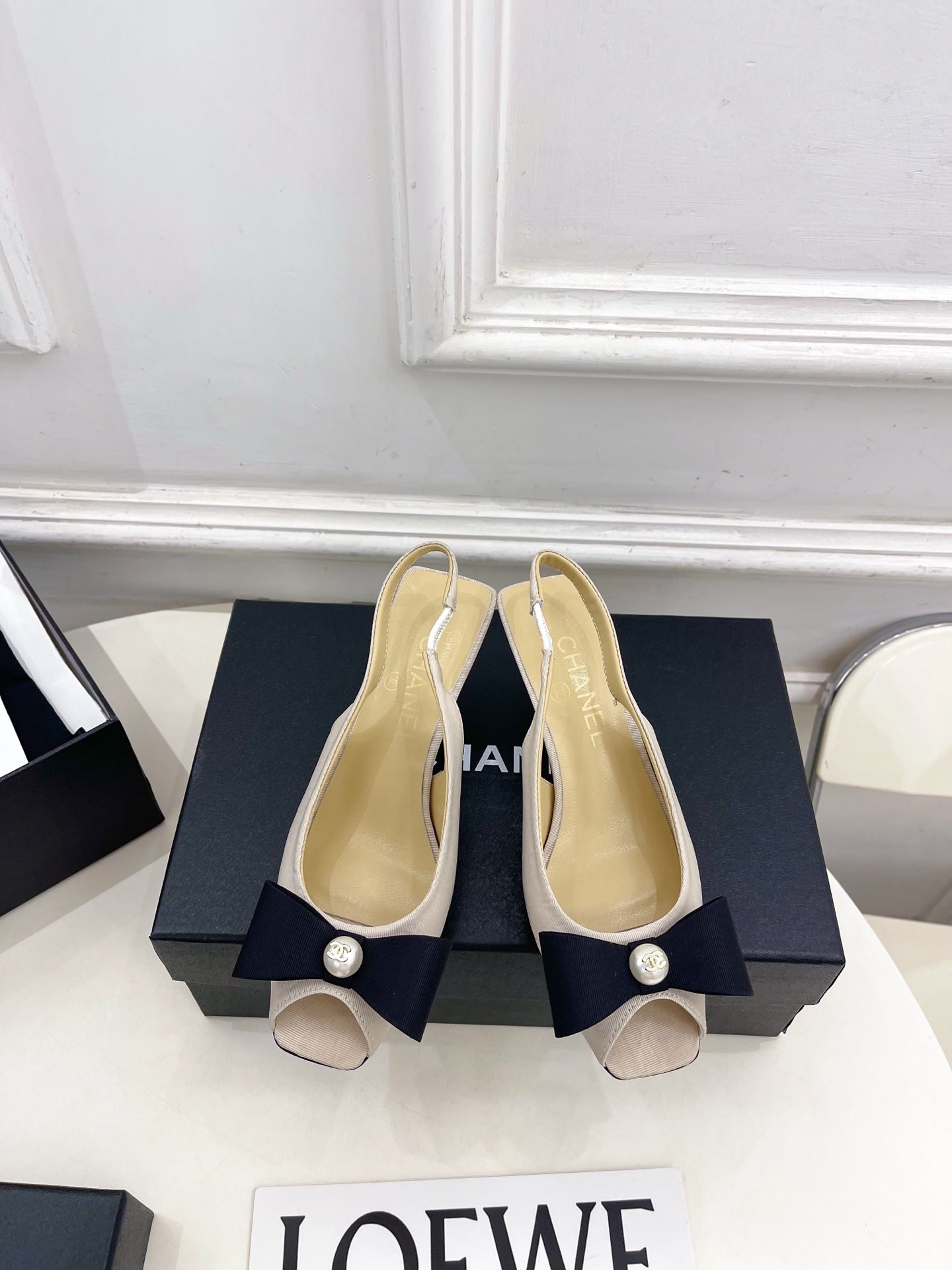 CC 26s Classic Toe High-Heeled Sandals 5.5cm Light Beige Black Canvas 891633