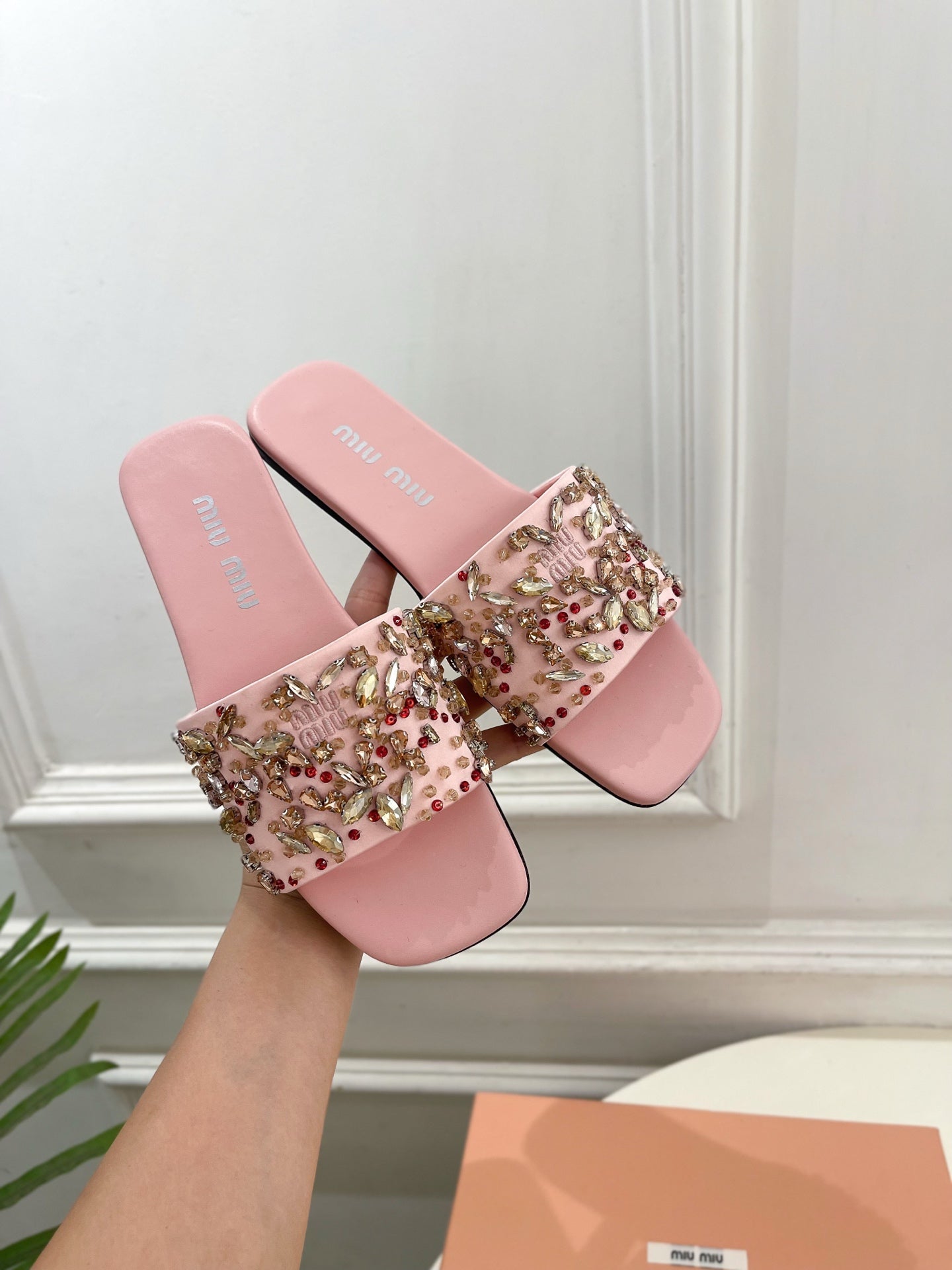 Miu 26s Rhinestone Flat Sandals Light Pink Sheepskin Silk 891871