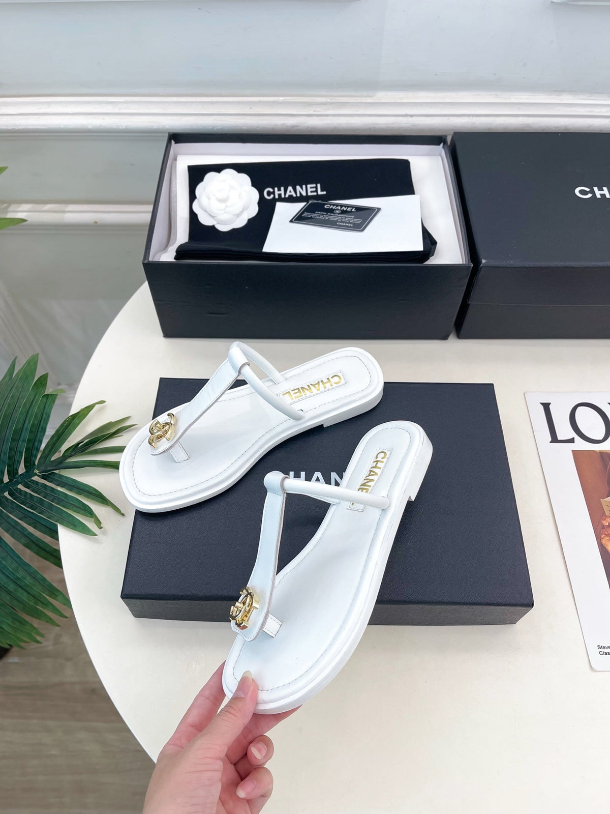 Chanel 26s Thong Sandals In White Lambskin With Gold Tone Cc Logo