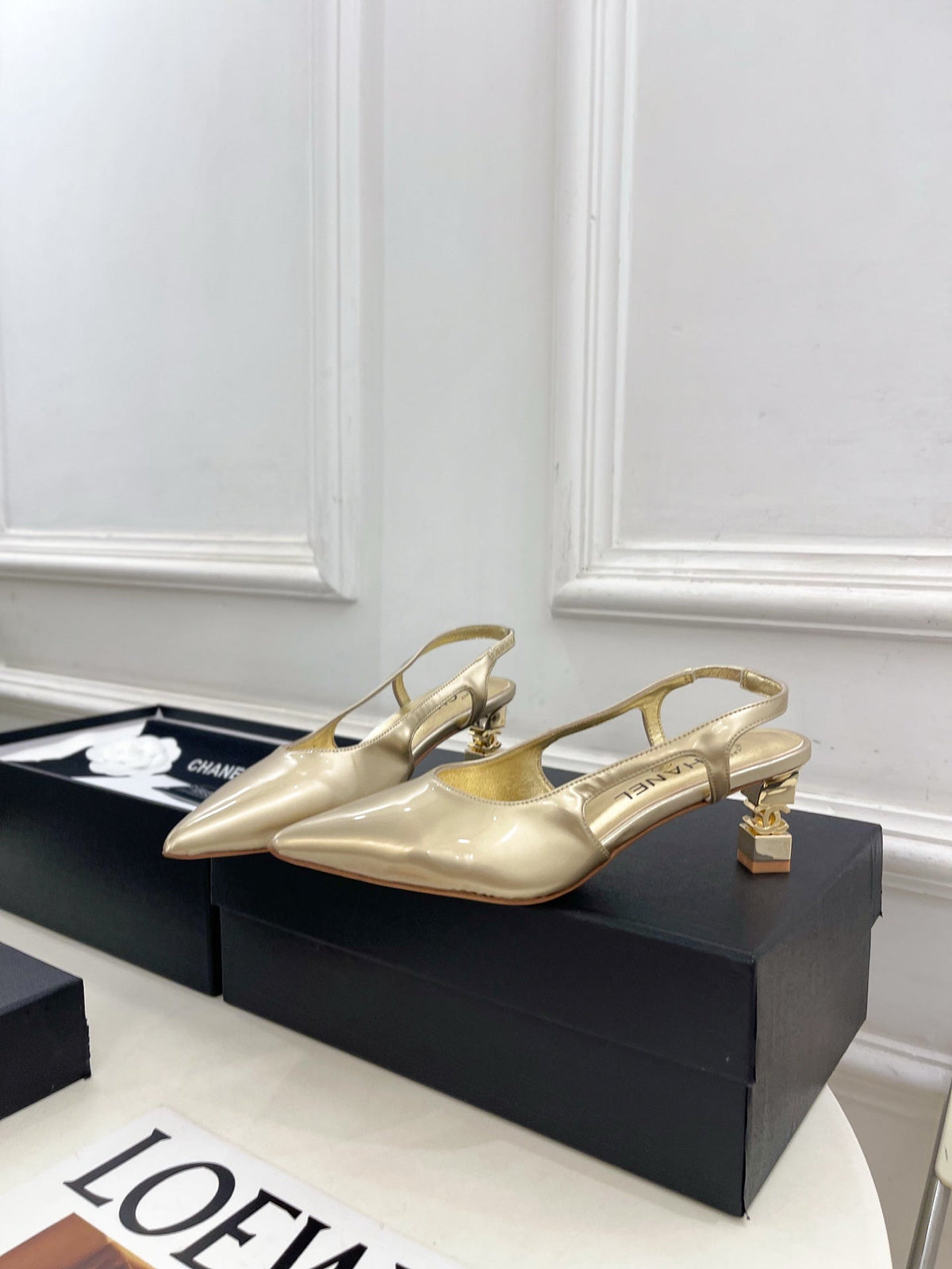 Chanel 26s Pointed Toe High Heels 55 Mm In Metallic Gold Lambskin