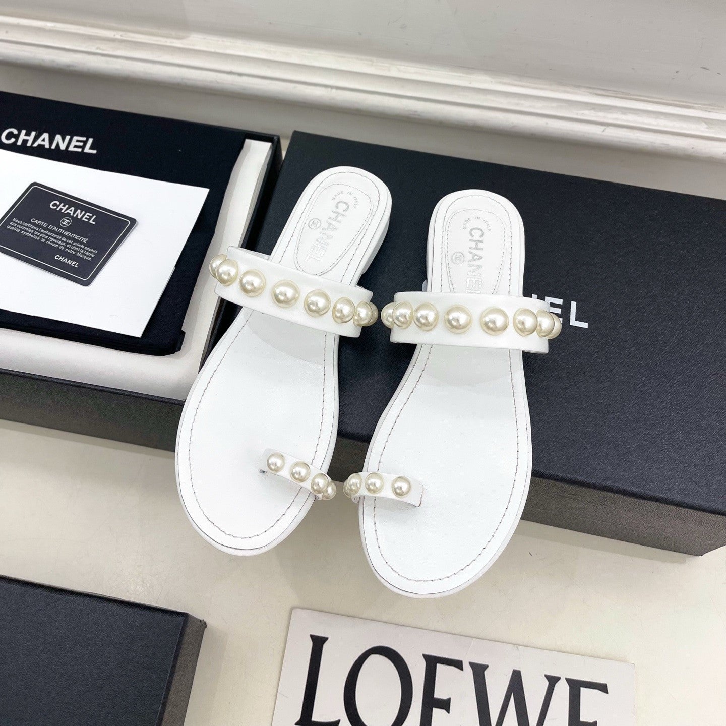 CC 26s Pearl Embellished Sandals White Sheepskin 947067