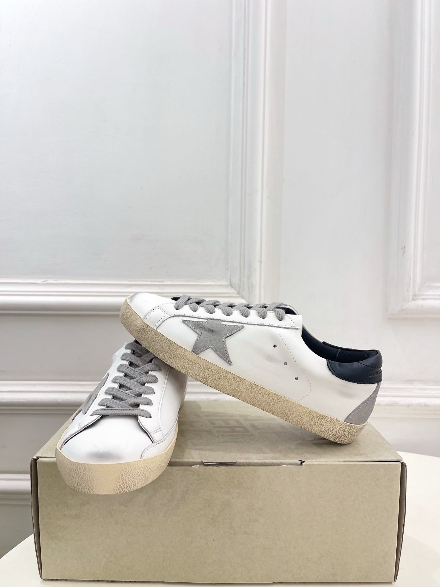 Golden Goose 26s Super-Star Grey Star White Grey Black Leather 947747