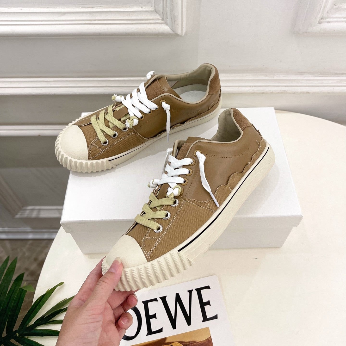 MM6 26s New Evolution Sneakers Brown Calfskin 947486