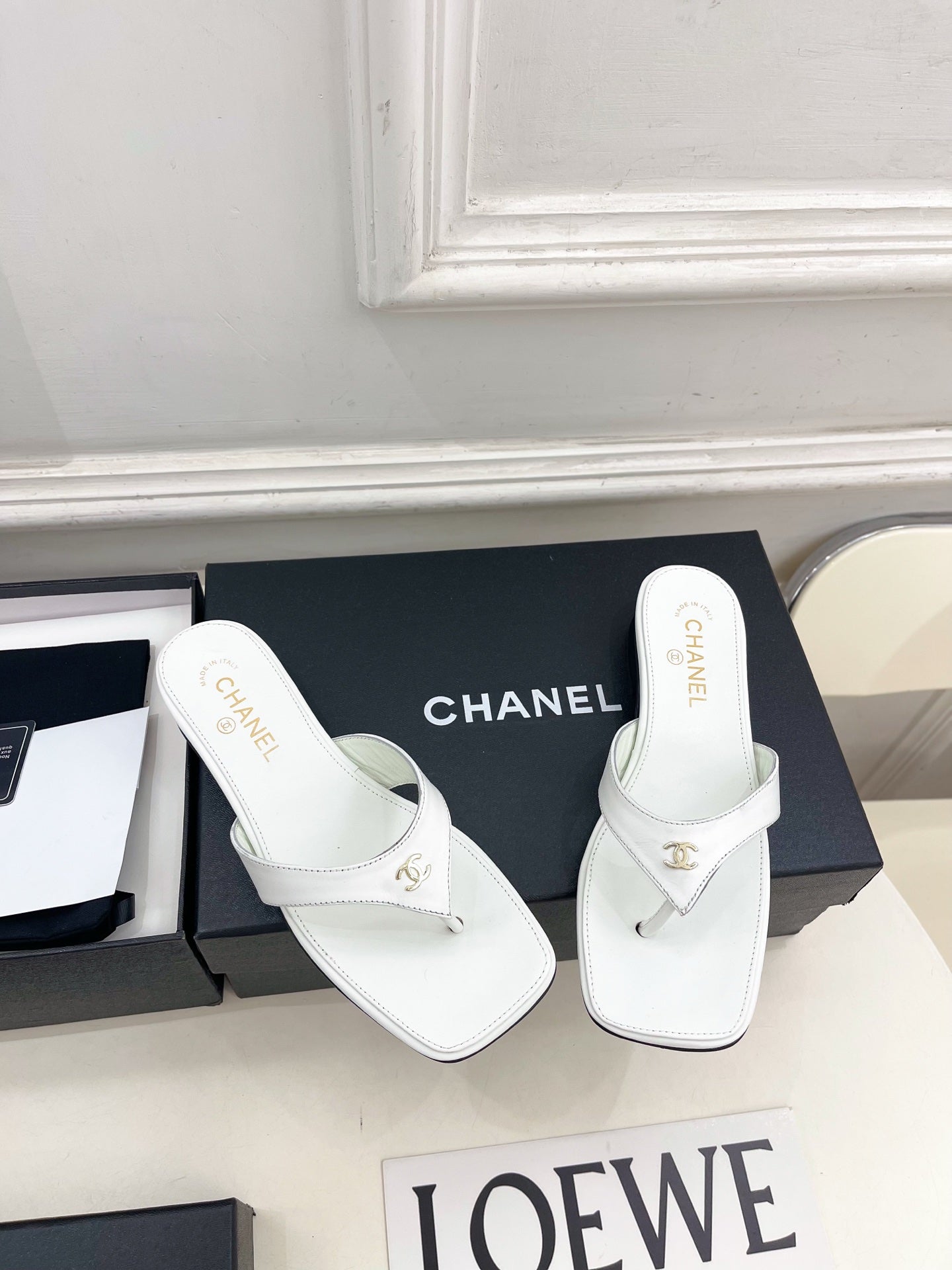 CC 26s Square Toe Thong Sandals White Leather 946866