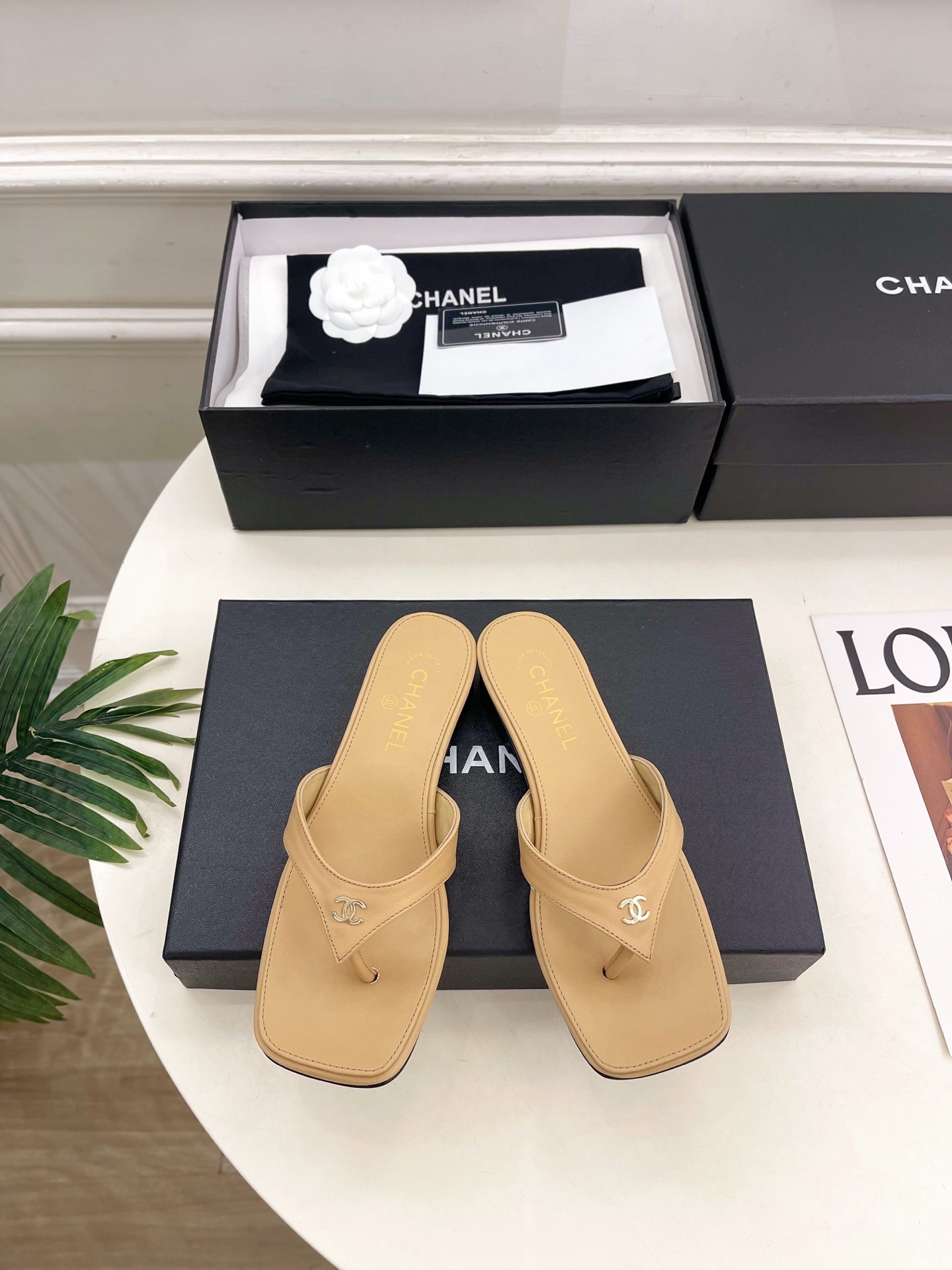 CC 26s Square Toe Thong Sandals Beige Leather 946868