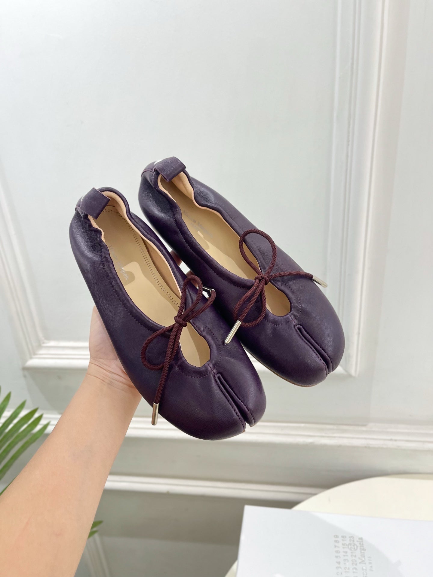 MM6 26s Tabi Ballet Flats Plum Lambskin 947492