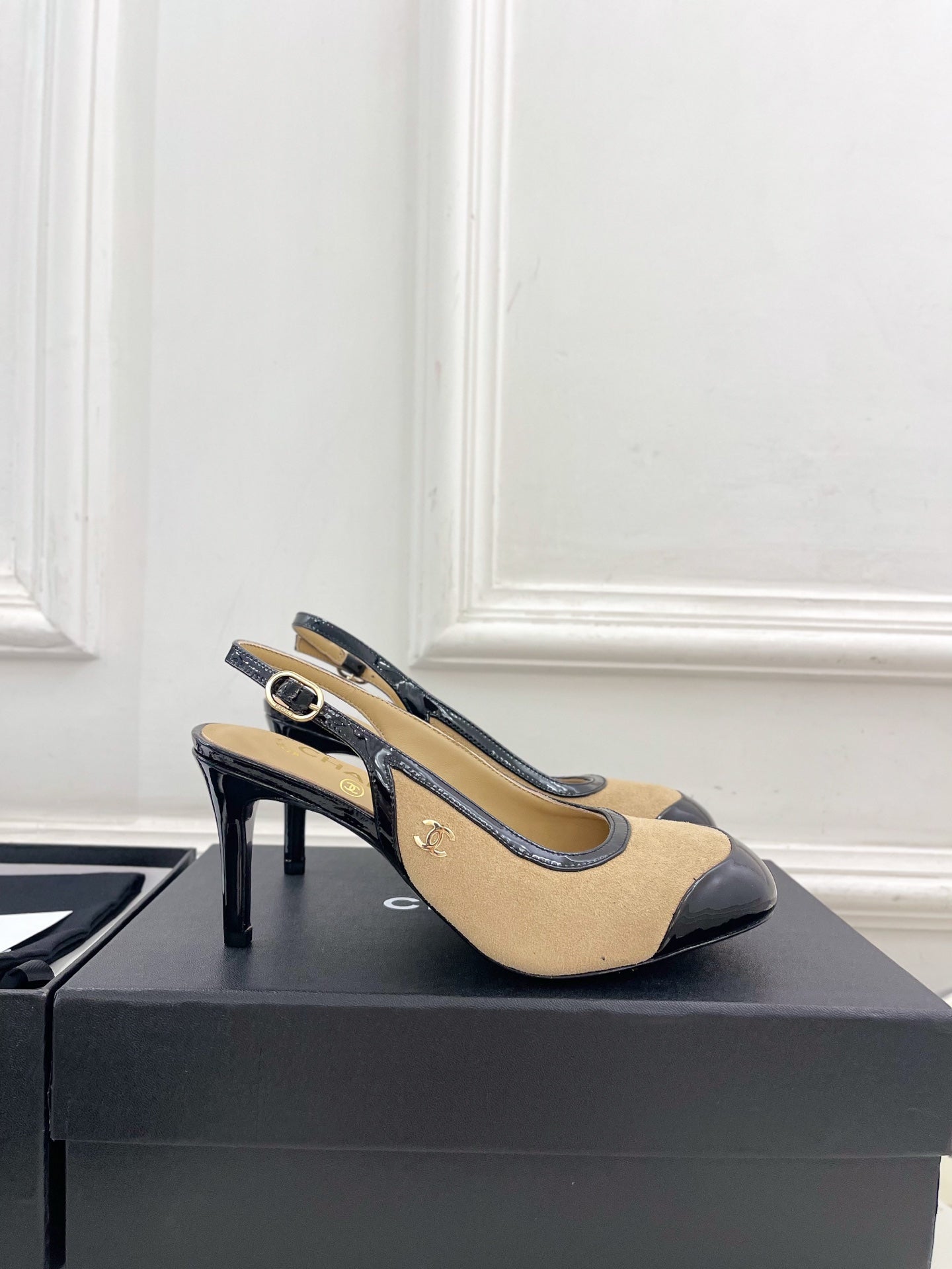 CC 26s Slingbacks Conic Heel 9cm Black Beige Suede Leather 946880