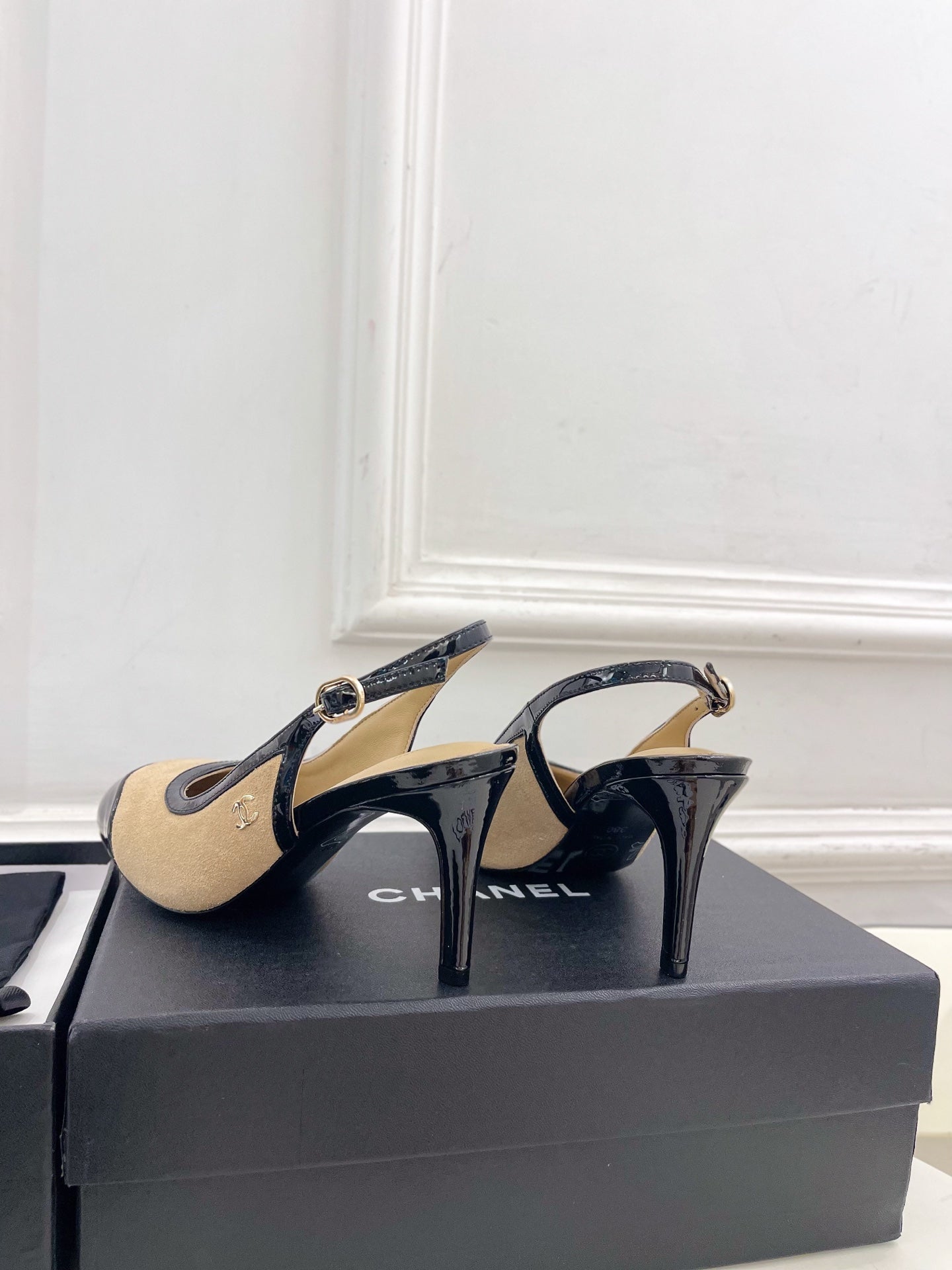 CC 26s Slingbacks Conic Heel 9cm Black Beige Suede Leather 946880