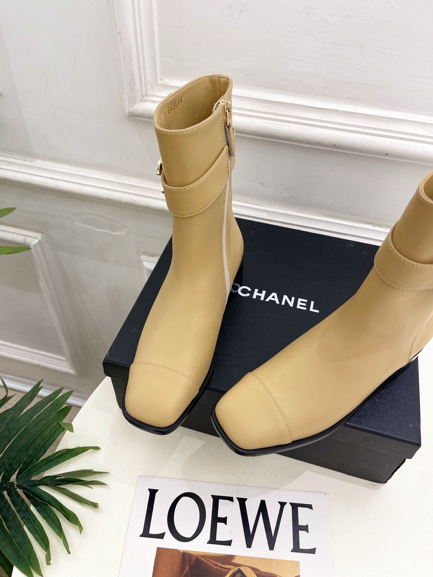 CC 26s Turn-Lock Ankle Boots Beige Lambskin 946902