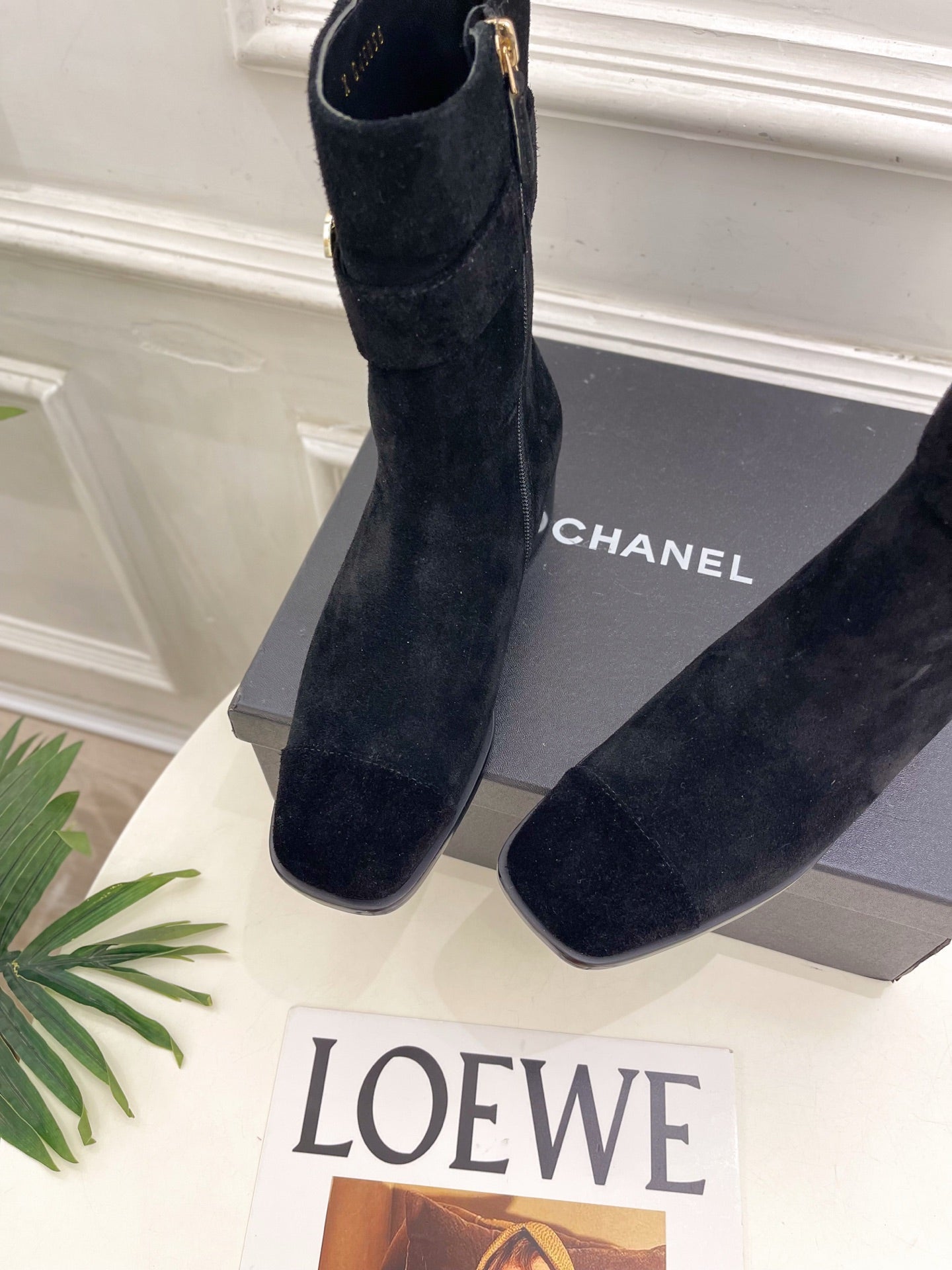 CC 26s Turn-Lock Ankle Boots Black Suede 946906