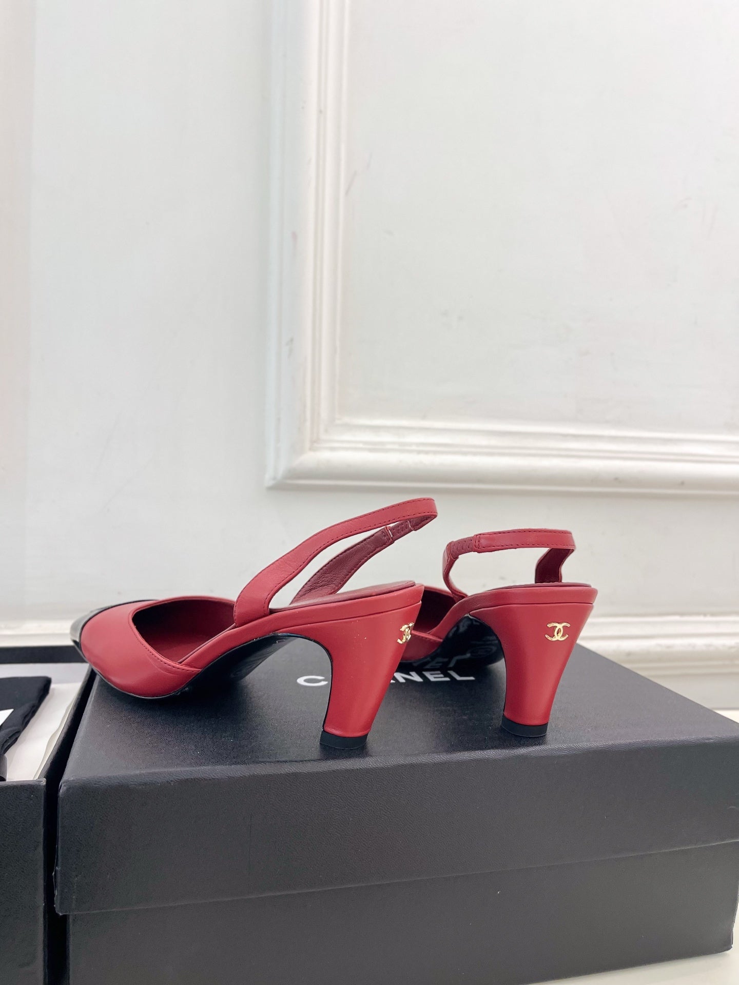 CC 26s Square Toe Slingback 6.5cm Black Red Leather 946909