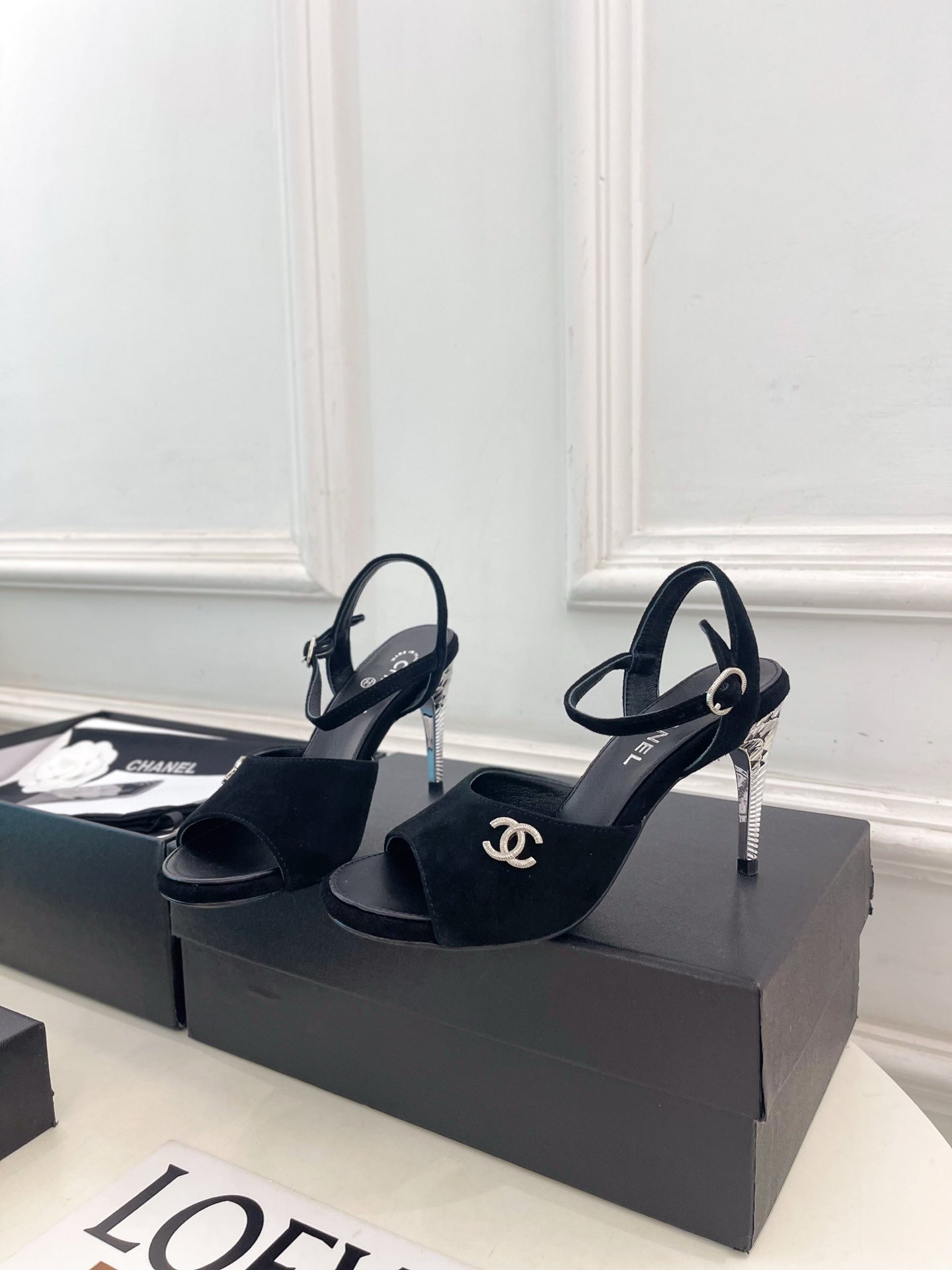 CC 26s Métiers d'Art Mary Jane Sandals 9cm Black Suede 946927