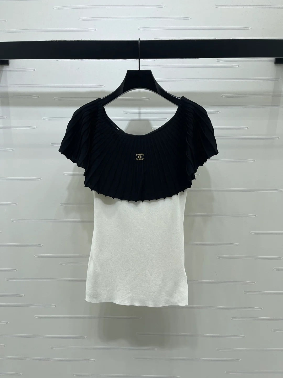 Chanel 2026 Pleated Collar Top Black and White Polyester Viscose