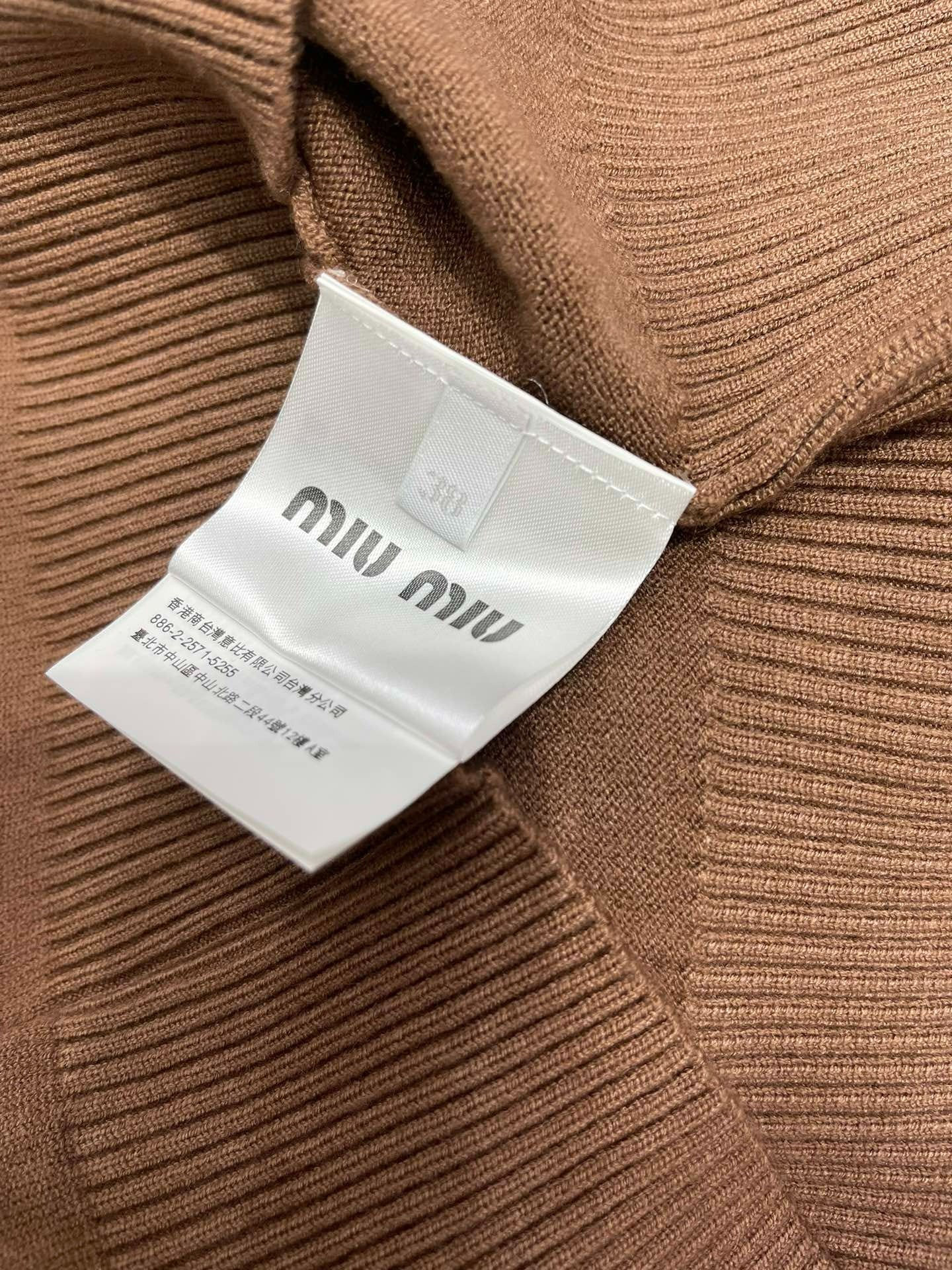 MIUMIU CARDIGAN STYLE 259