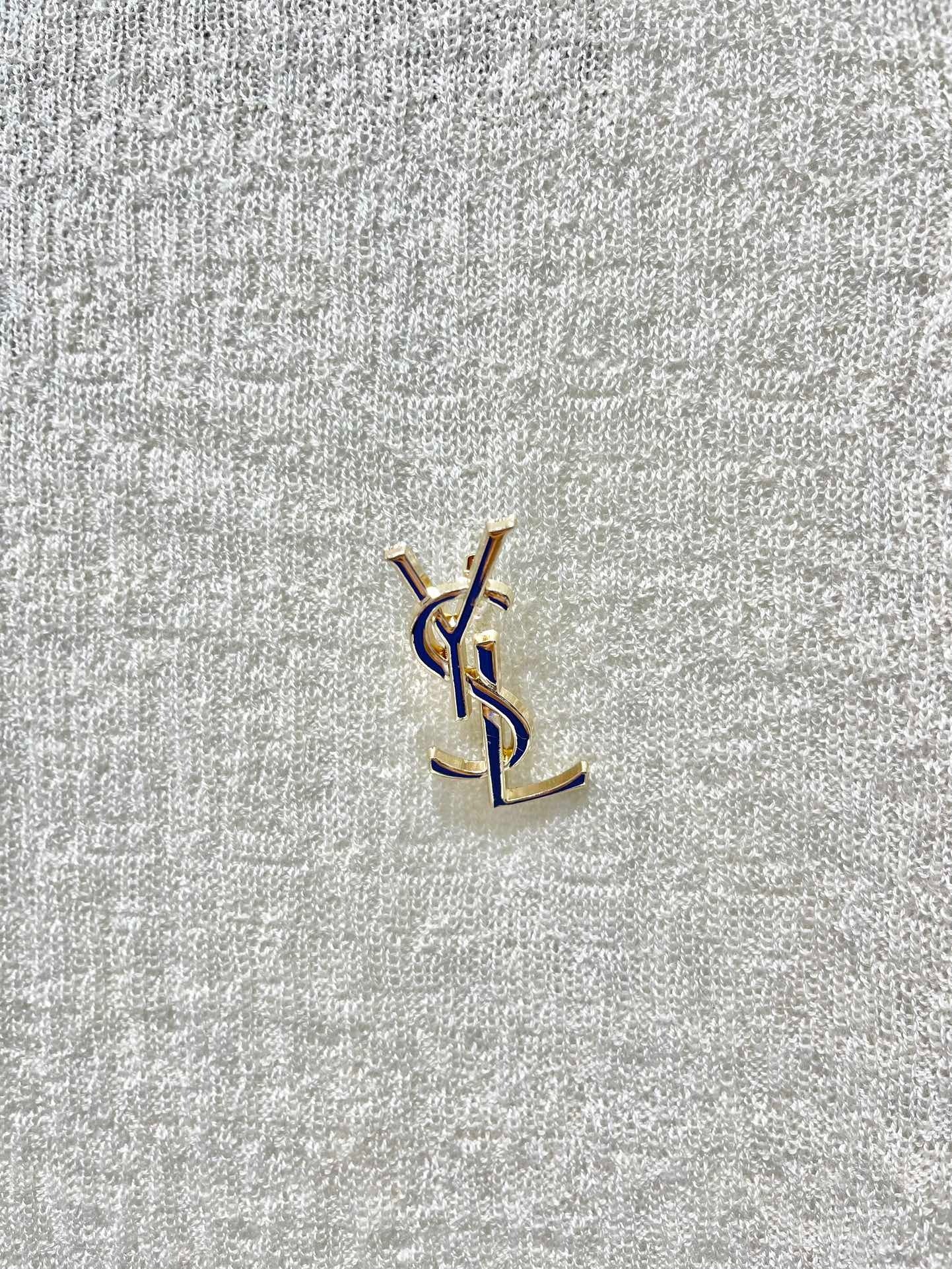 YSL 25S FITTED TURTLENECK SWEATER STYLE 182