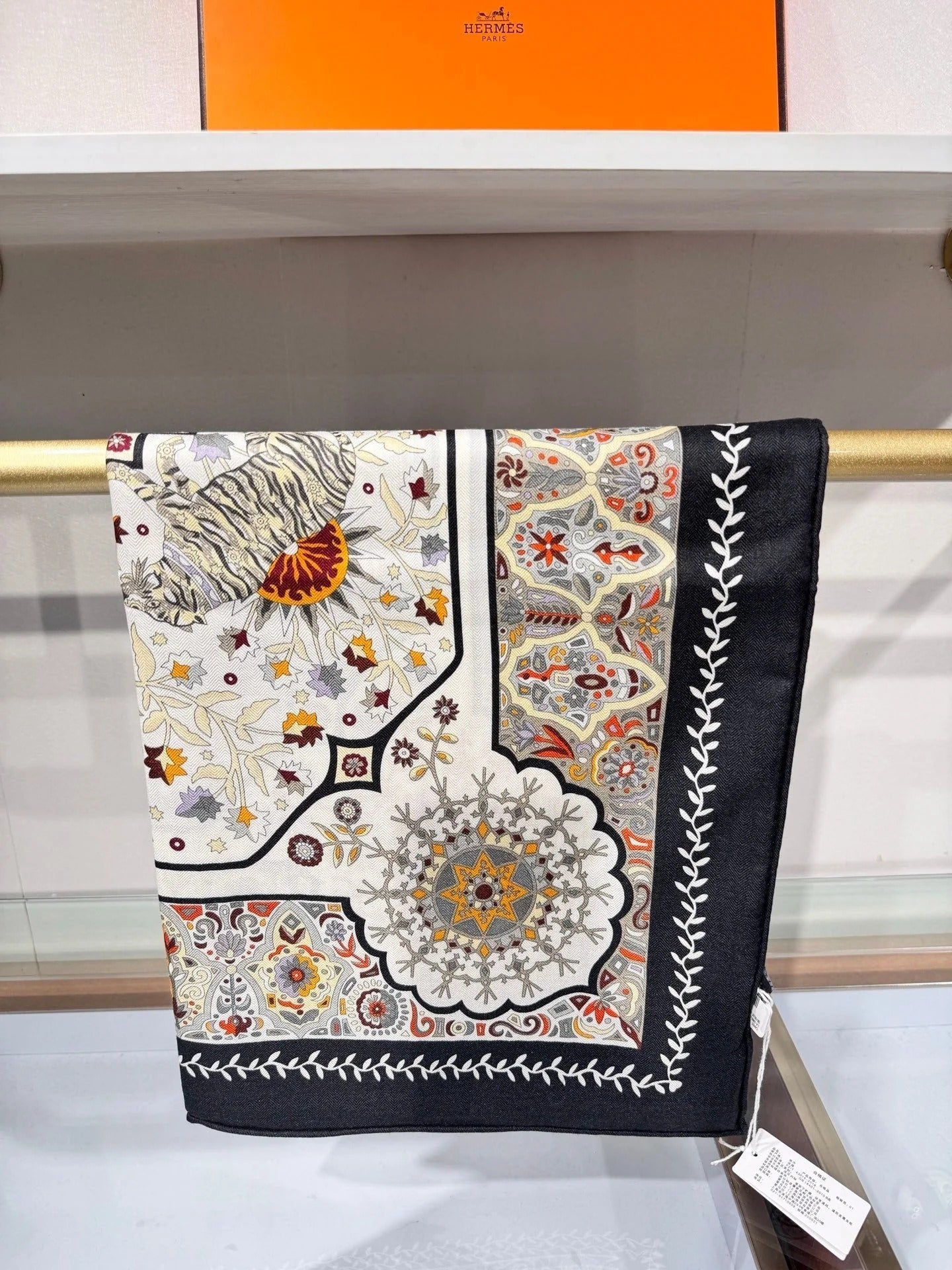 HERMES 25S SCARF 135 IN CASHMERE SILK 706586
