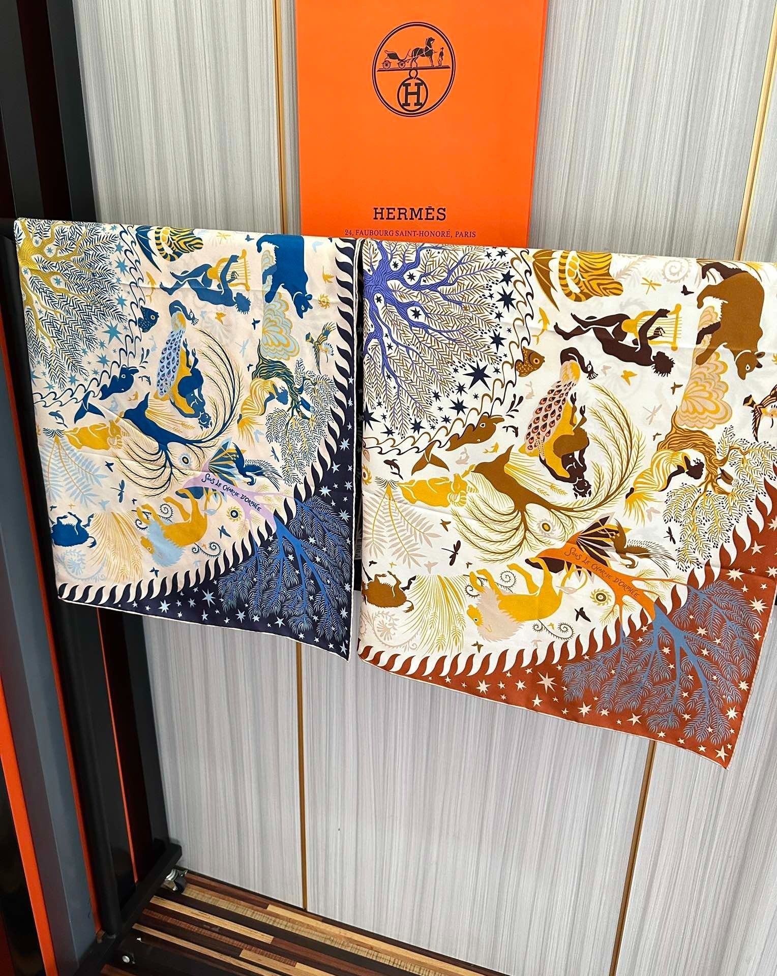 CHANEL 25S SCARF 90 IN SILK 709580