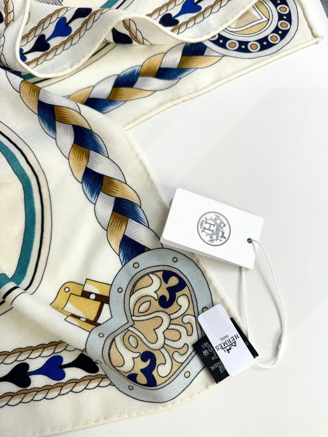 HERMES 25S SCARF 135 IN CASHMERE SILK 730649