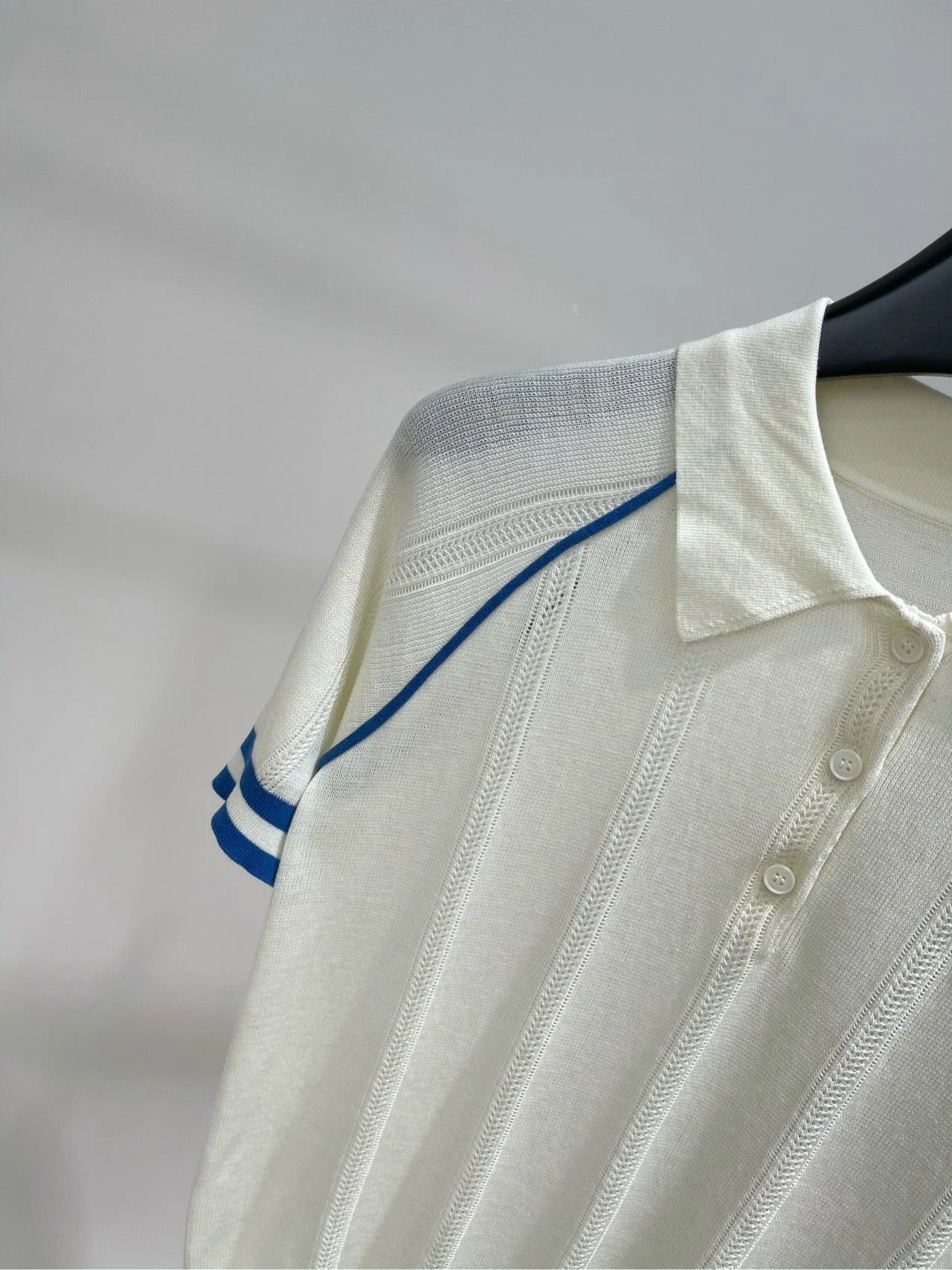 MIUMIU SHORT-SLEEVE RAGLAN POLO SHIRT IN BLUE AND WHITE 267966