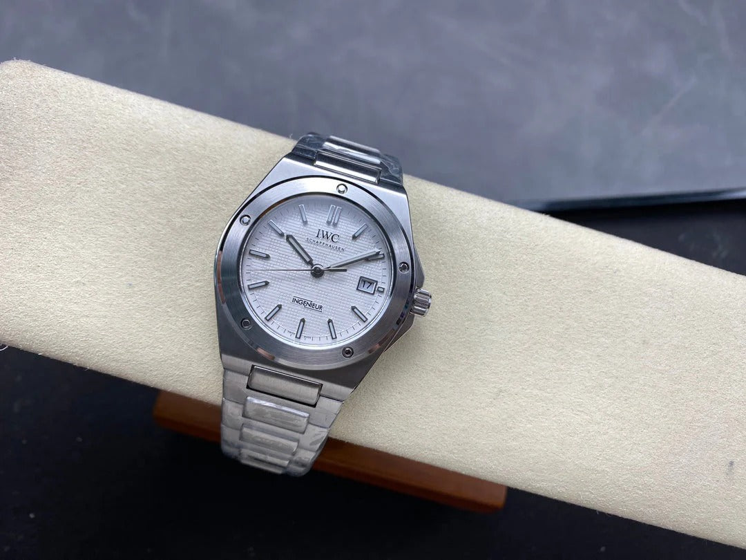 IWC Ingenieur 40mm White Dial Sliver White Numerals Steel Case